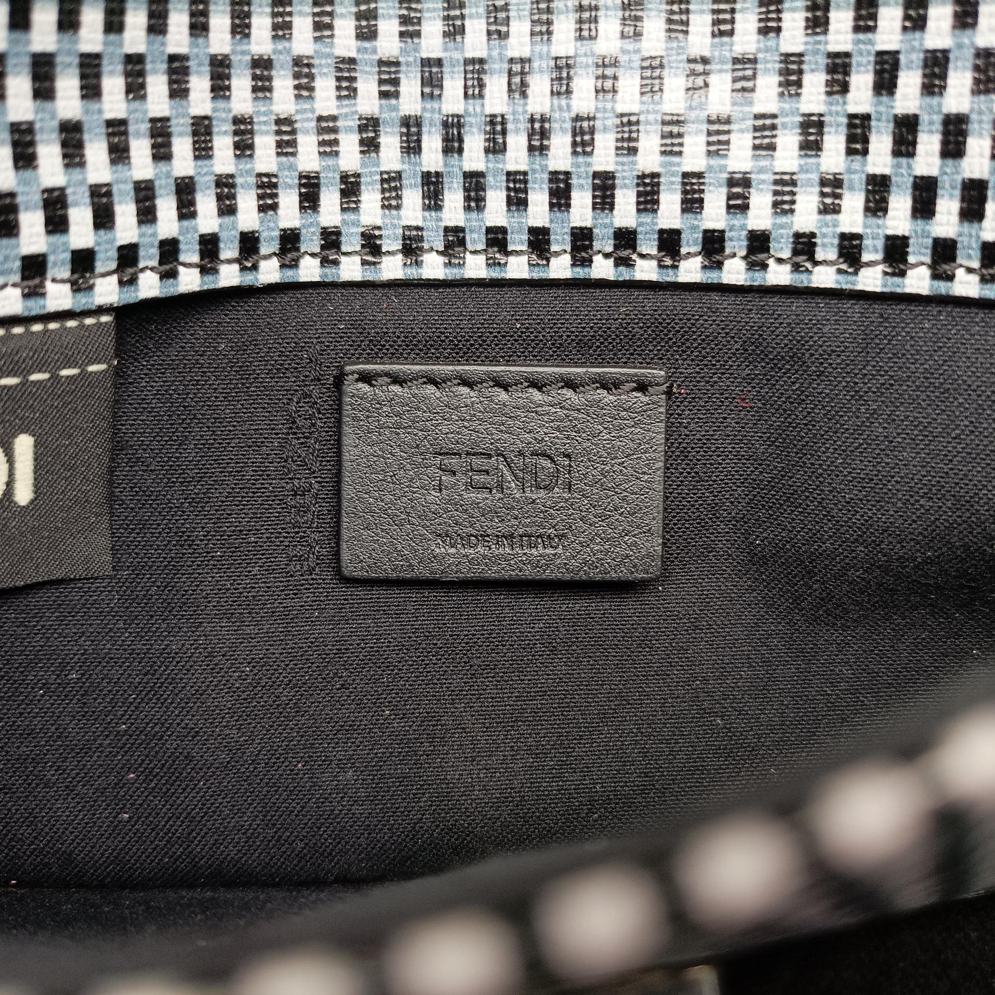 Pre-owned Fendi Karlito Lagerfeld Studded Black×Multicolour Leather 8M0346 shoulderbag | stylenewstar