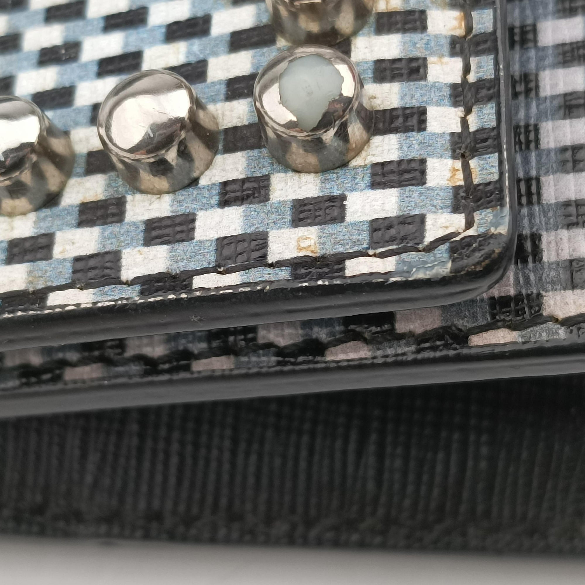 Pre-owned Fendi Karlito Lagerfeld Studded Black×Multicolour Leather 8M0346 shoulderbag | stylenewstar
