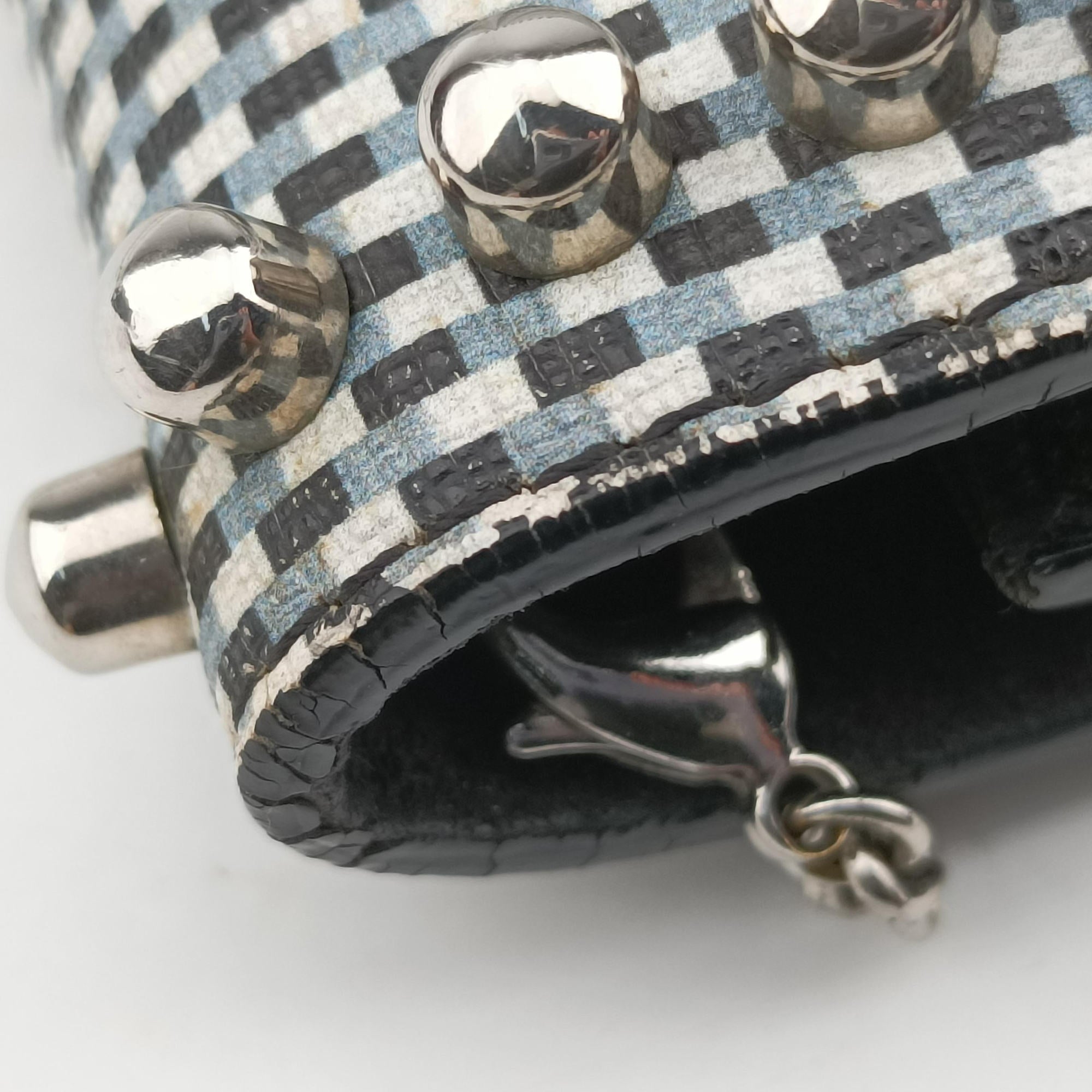 Pre-owned Fendi Karlito Lagerfeld Studded Black×Multicolour Leather 8M0346 shoulderbag | stylenewstar
