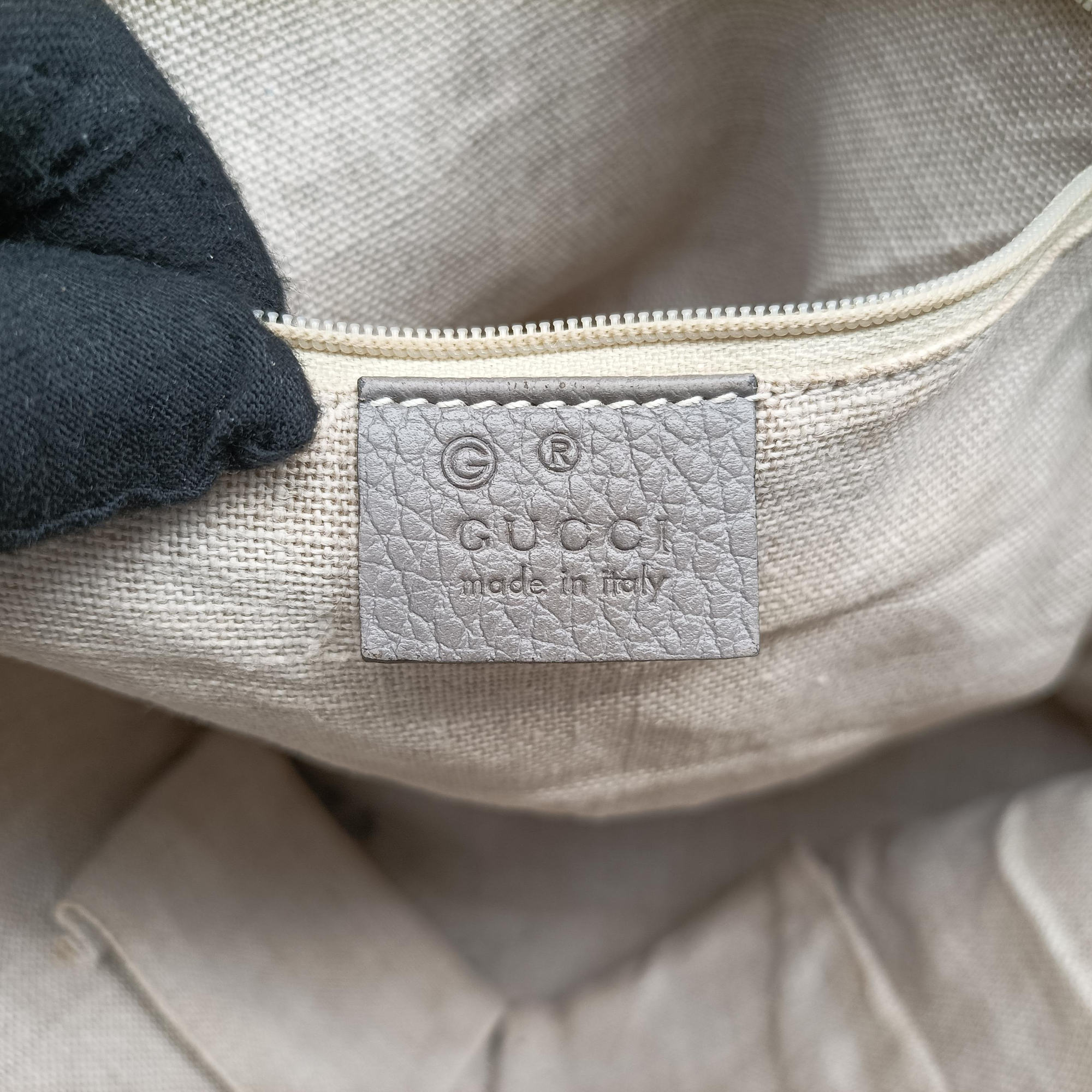 Pre-owned Gucci Interlocking G charm Dome Grey Leather 449662 shoulderbag | stylenewstar