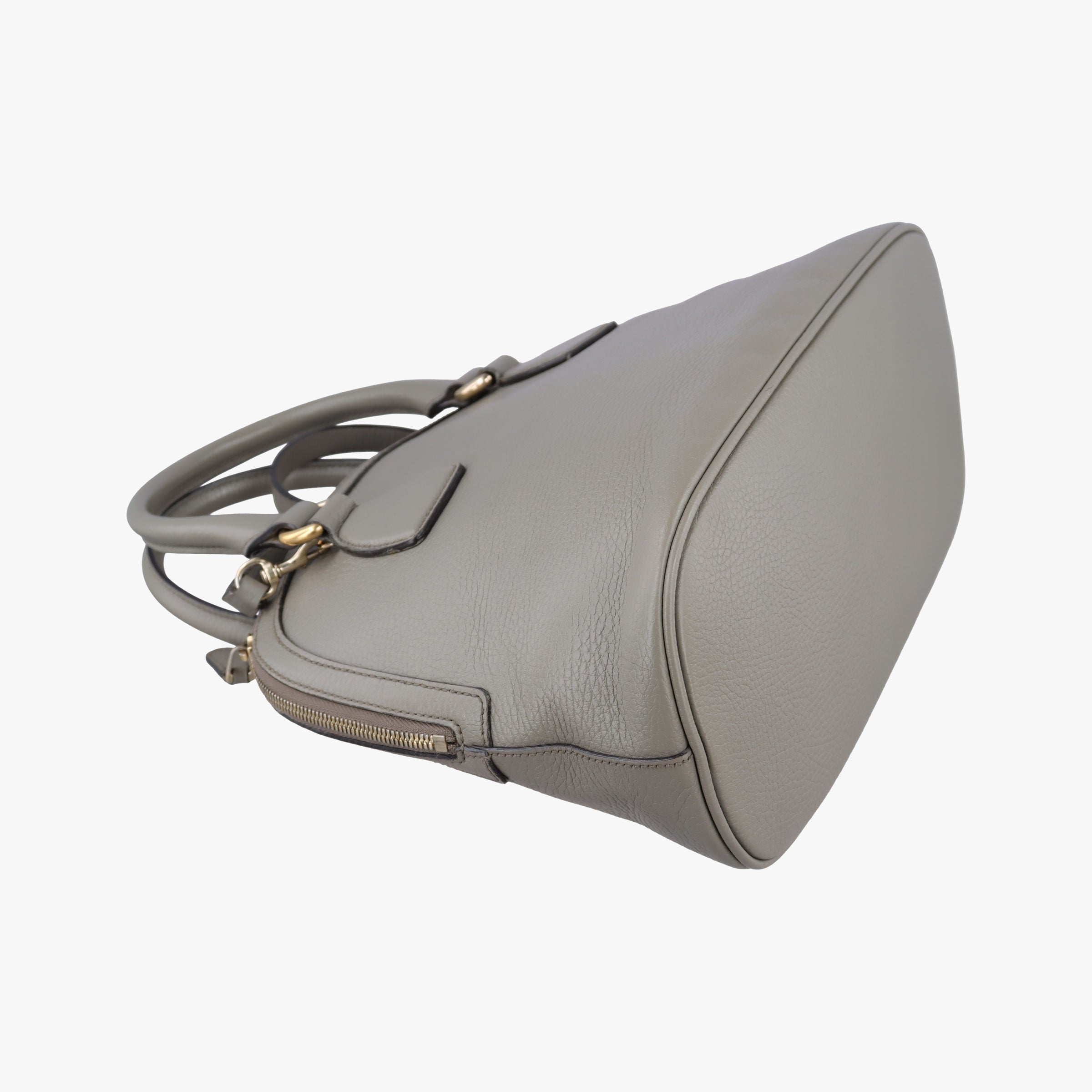 Pre-owned Gucci Interlocking G charm Dome Grey Leather 449662 shoulderbag | stylenewstar