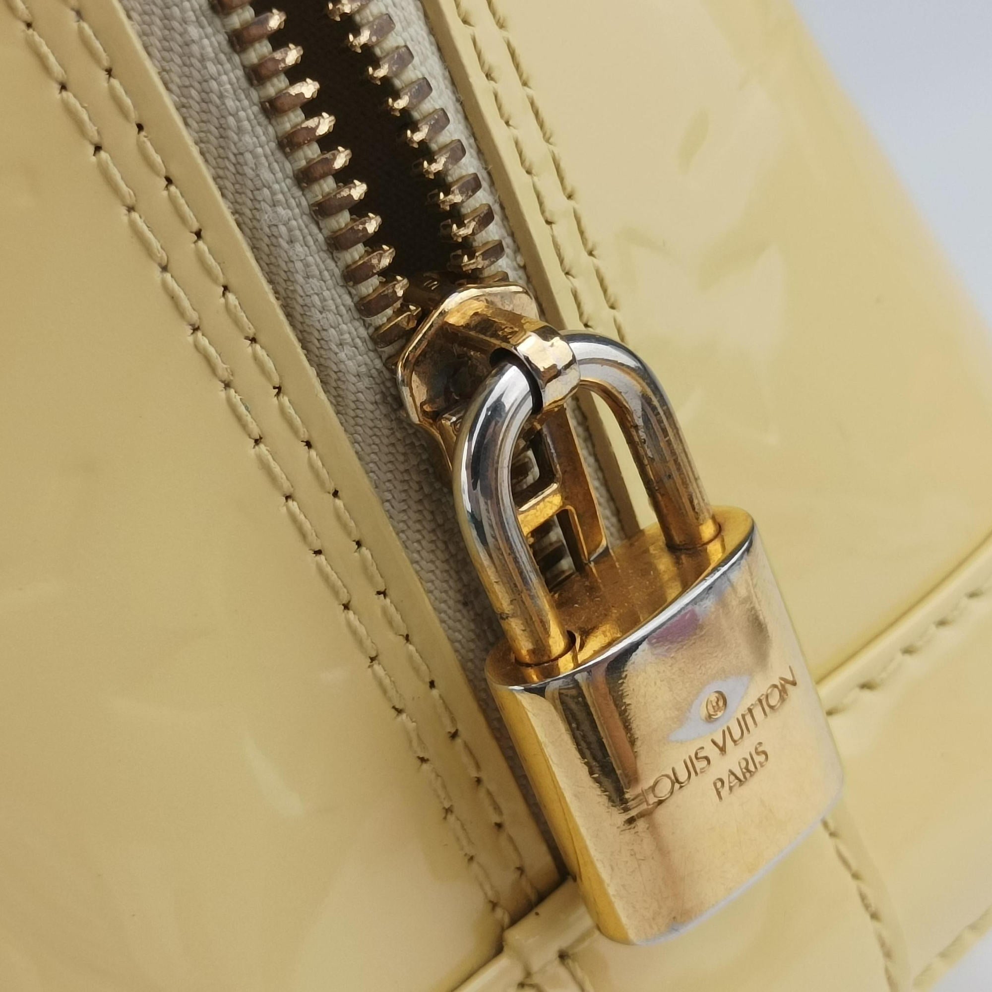 Secondhand Louis Vuitton ALMA PM CITRINE Vernis M90101 handbag | stylenewstar