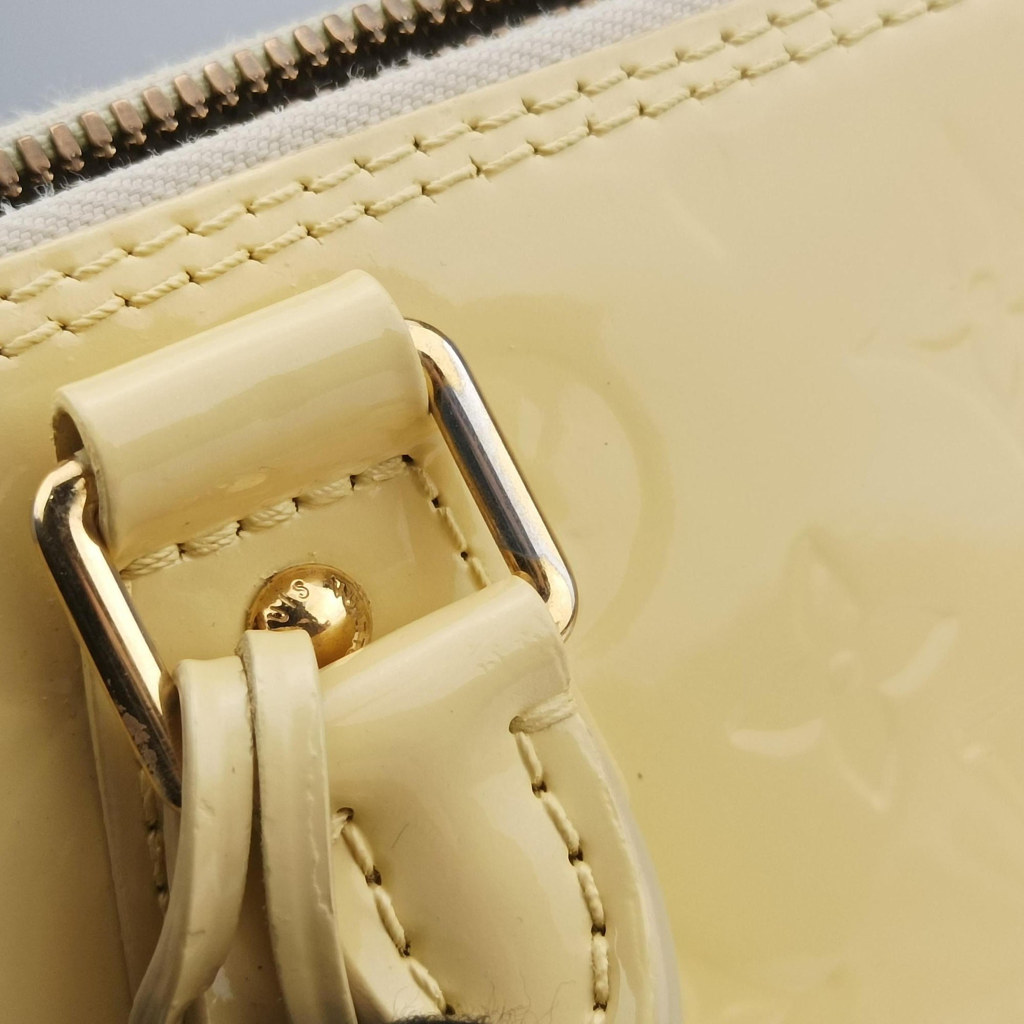 Secondhand Louis Vuitton ALMA PM CITRINE Vernis M90101 handbag | stylenewstar