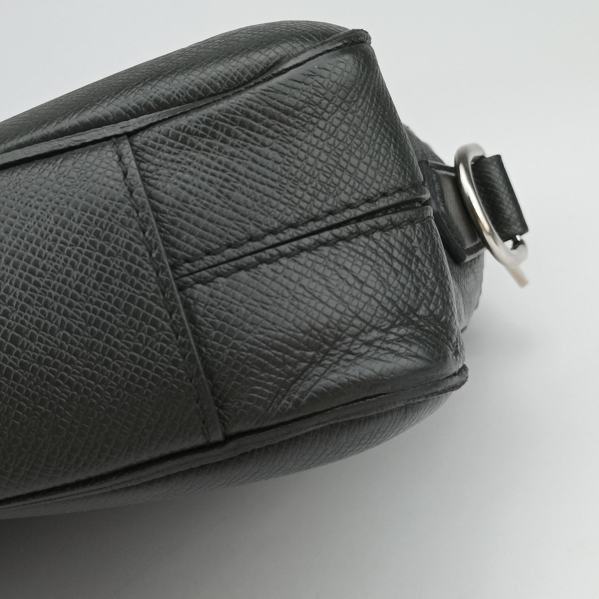Pre-owned Louis Vuitton PDB Porto Document Business MM Ardoise Taiga M33441 shoulderbag | stylenewstar