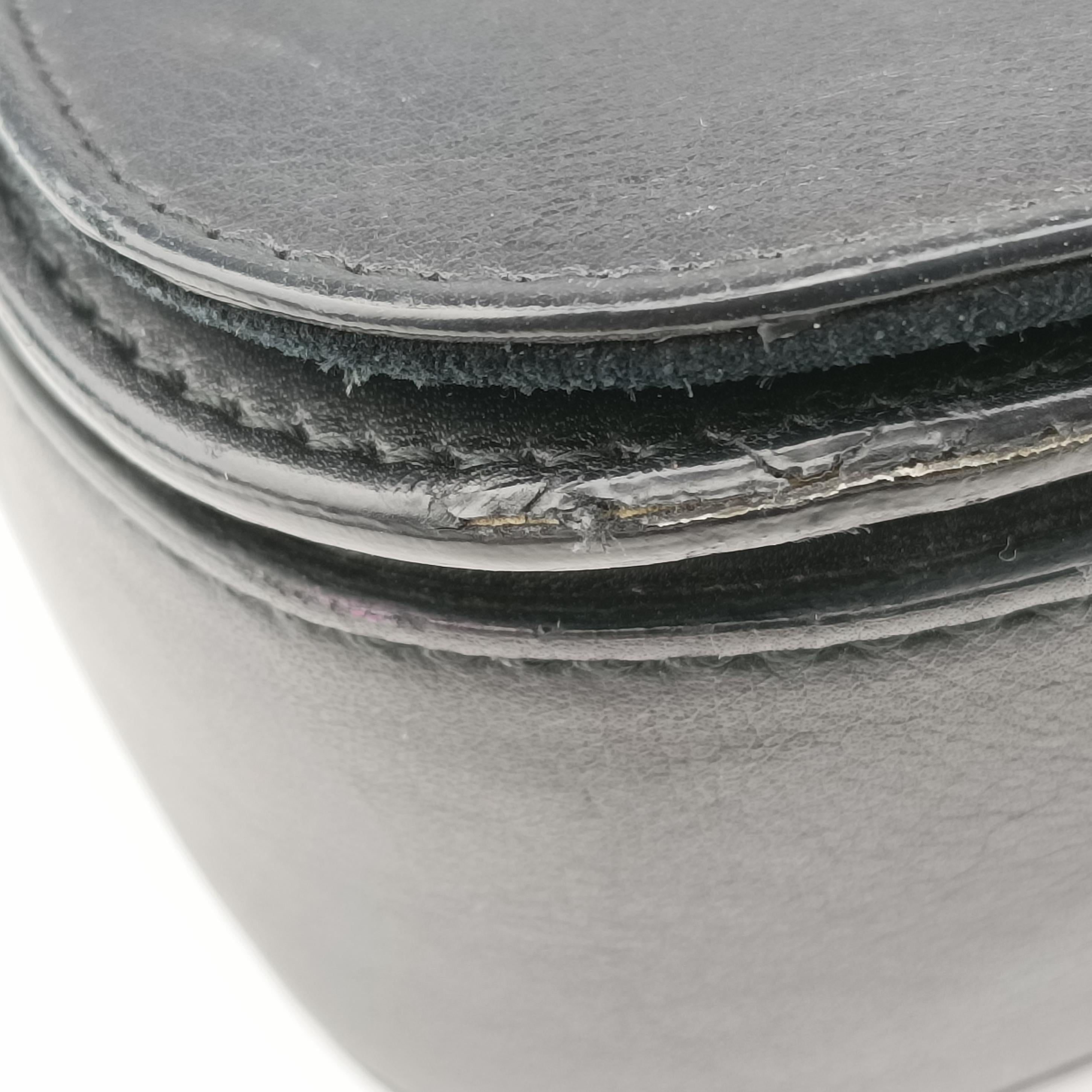 Pre-owned Yves Saint Laurent Y Ligne Black Leather 311214 shoulderbag | stylenewstar