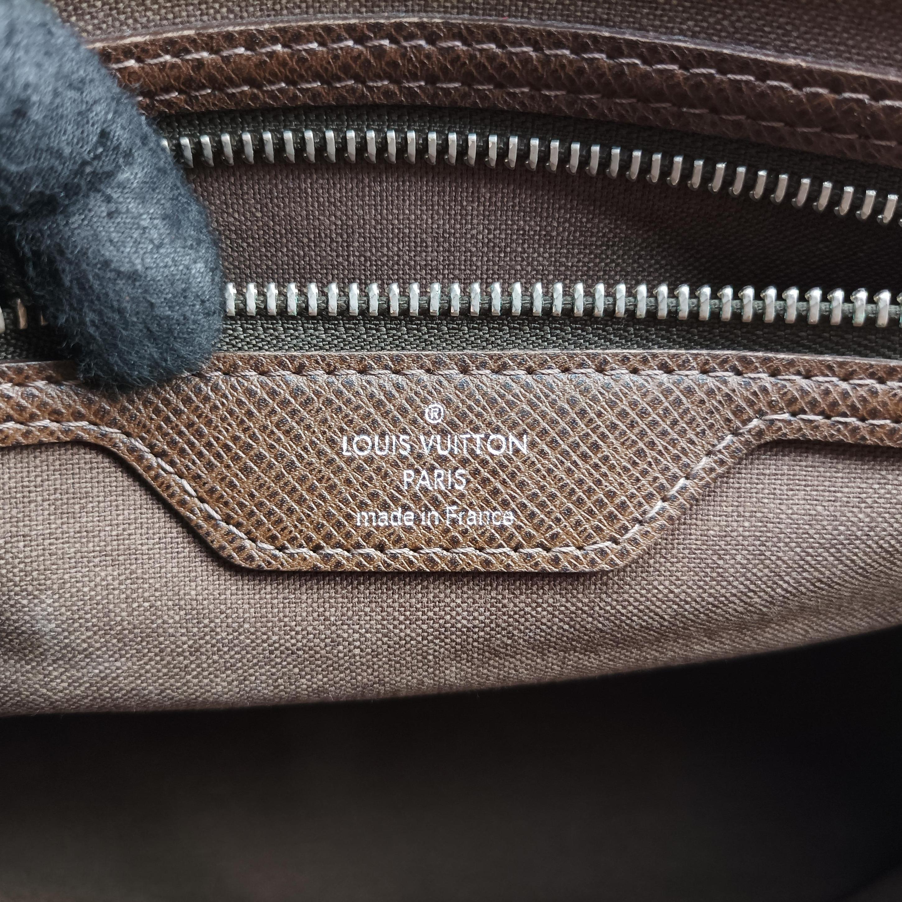 Pre-owned Louis Vuitton Roman MM Brown Taiga  shoulderbag | stylenewstar