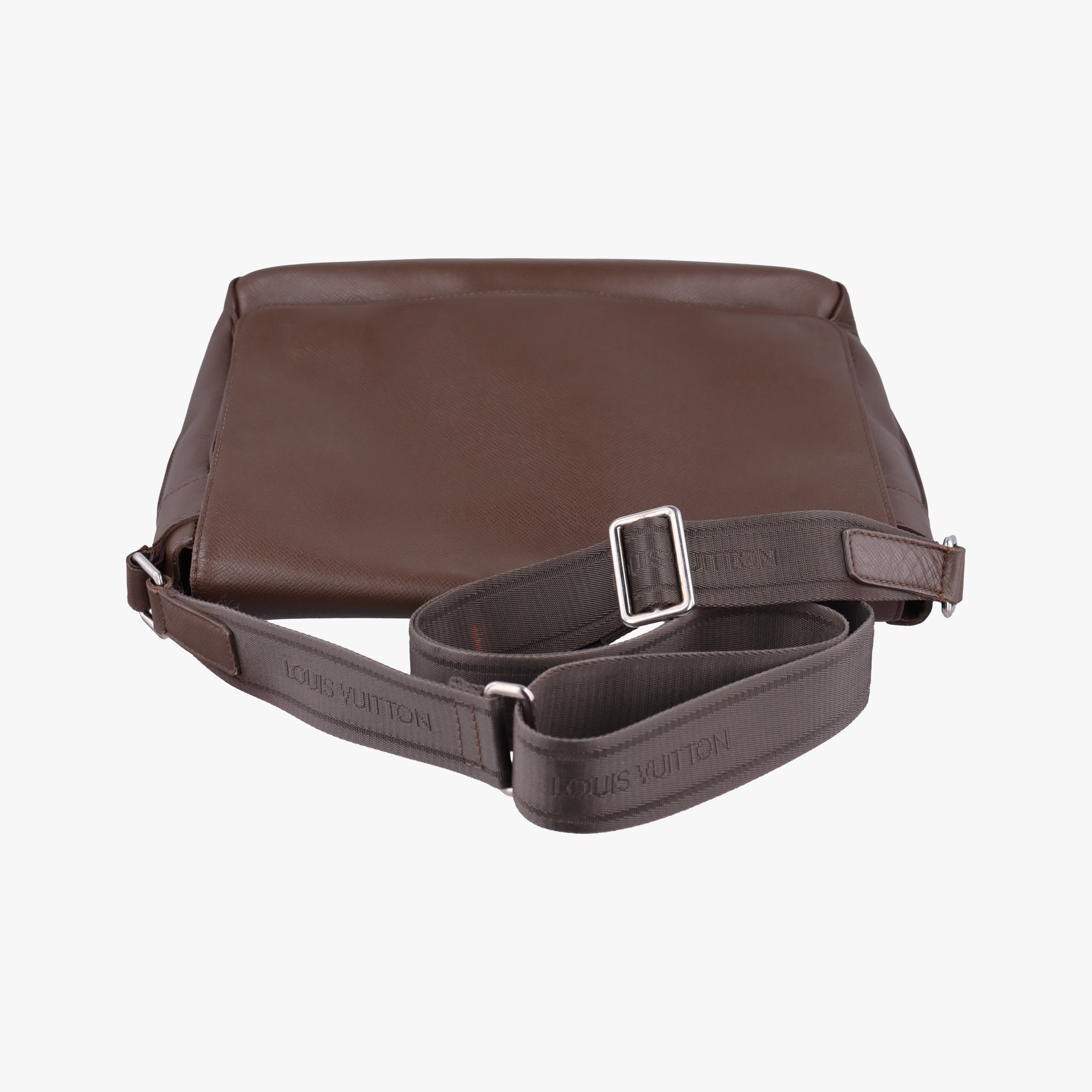 Pre-owned Louis Vuitton Roman MM Brown Taiga  shoulderbag | stylenewstar