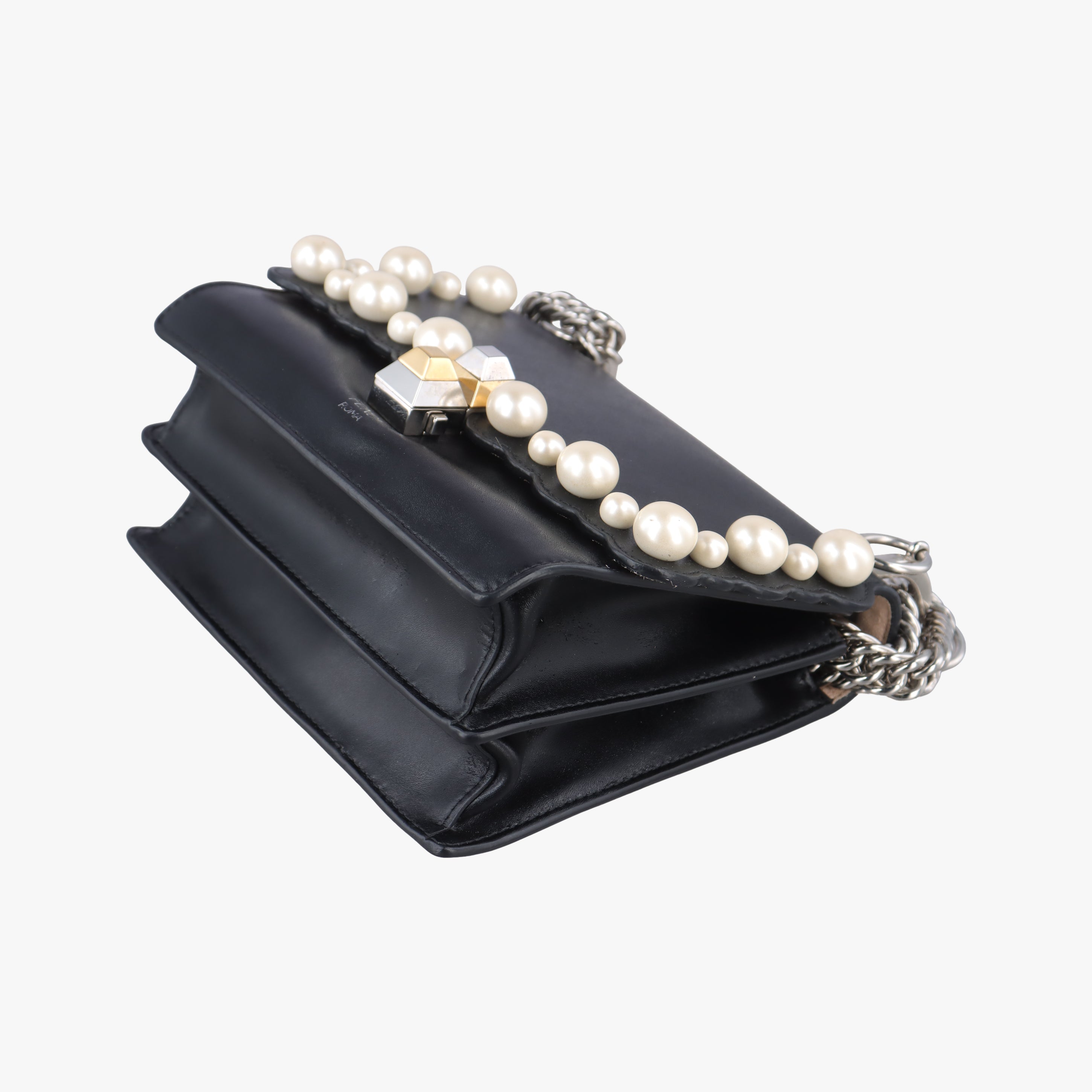 Pre-owned Fendi studded Kan I Black Leather 8M0381 shoulderbag | stylenewstar