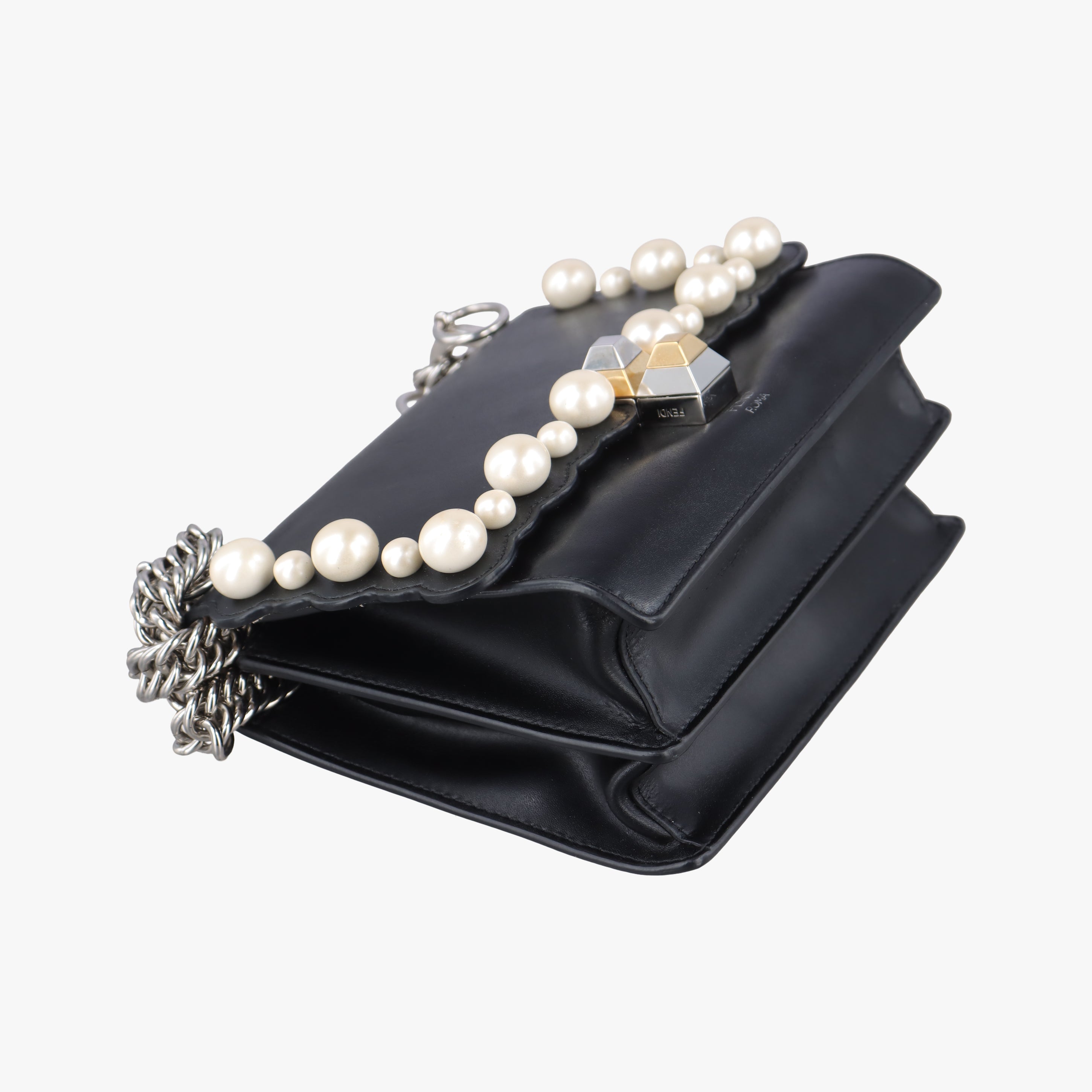 Pre-owned Fendi studded Kan I Black Leather 8M0381 shoulderbag | stylenewstar