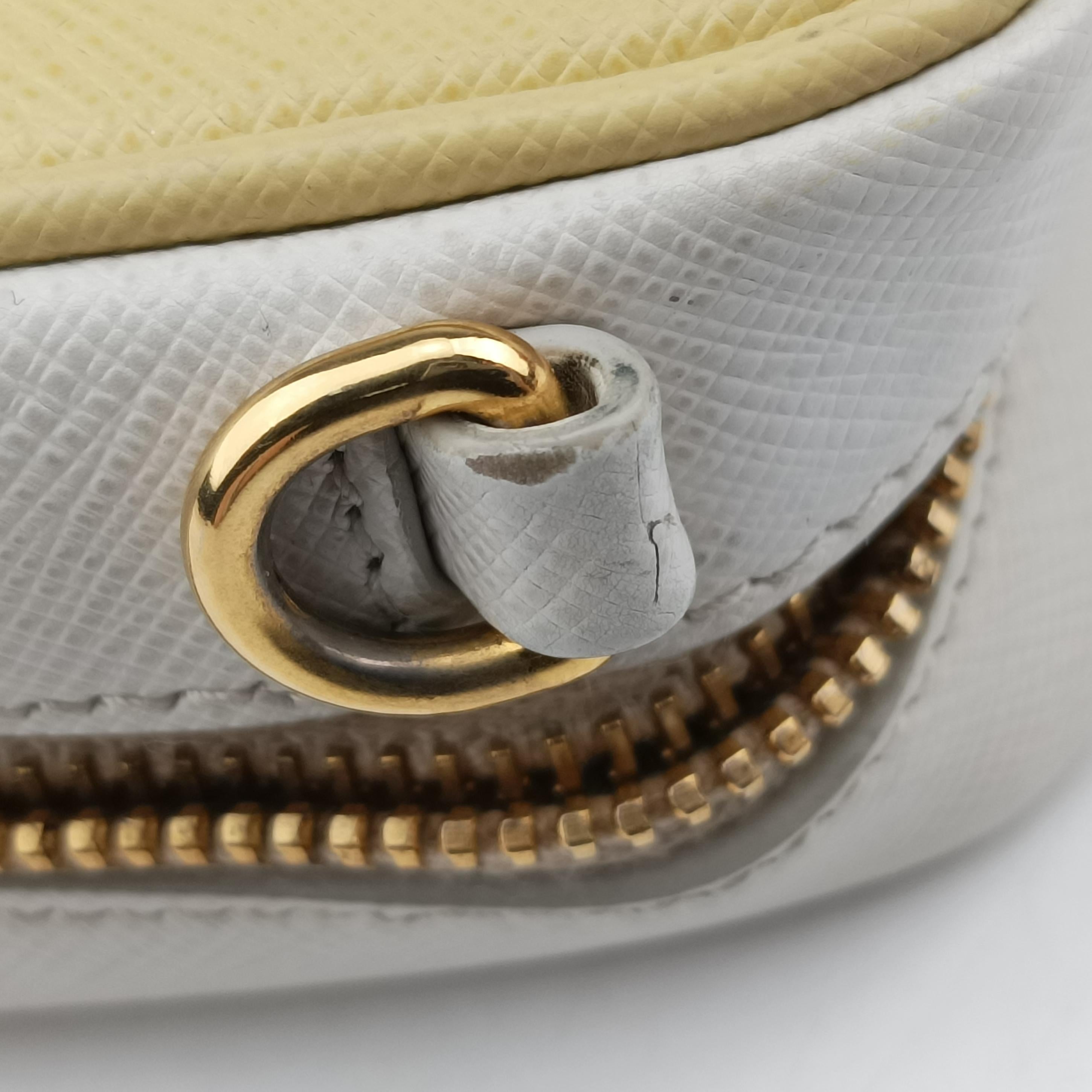 Vintage Prada VITELLO PHENIX camera bag yellow×white SAFFIANO Leather BP0618 shoulderbag | stylenewstar