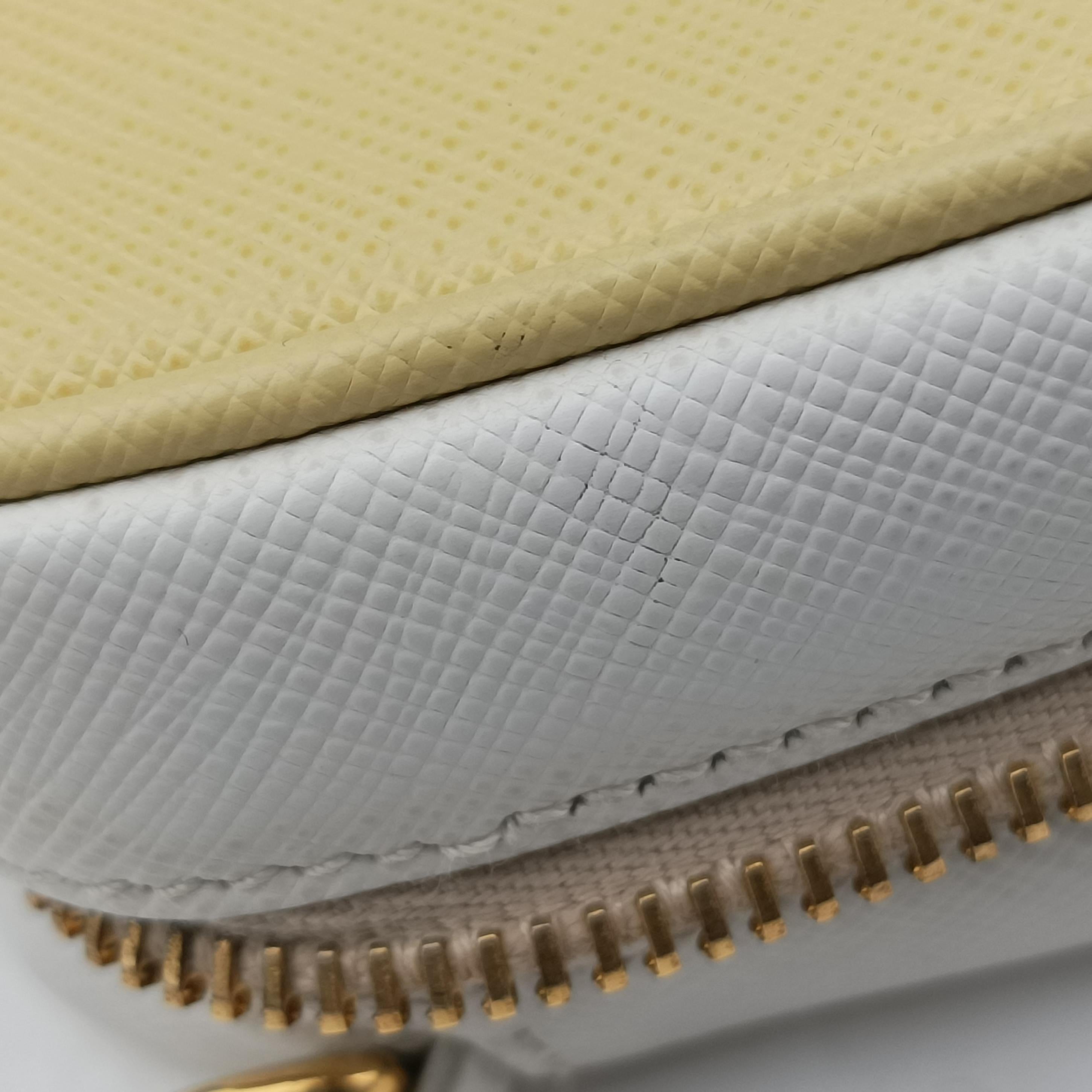 Vintage Prada VITELLO PHENIX camera bag yellow×white SAFFIANO Leather BP0618 shoulderbag | stylenewstar