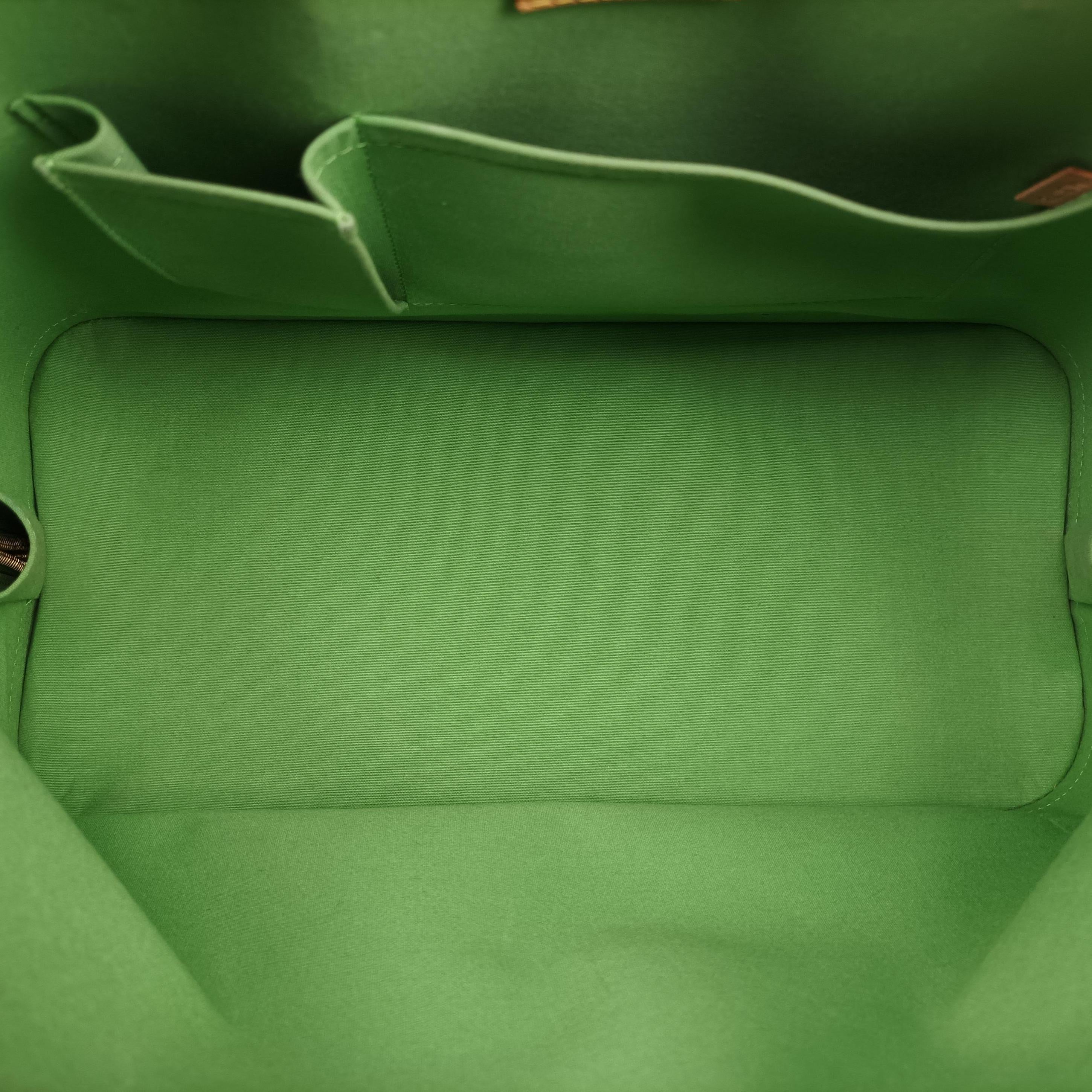 Pre-owned Louis Vuitton Alma GM green Vernis  handbag | stylenewstar