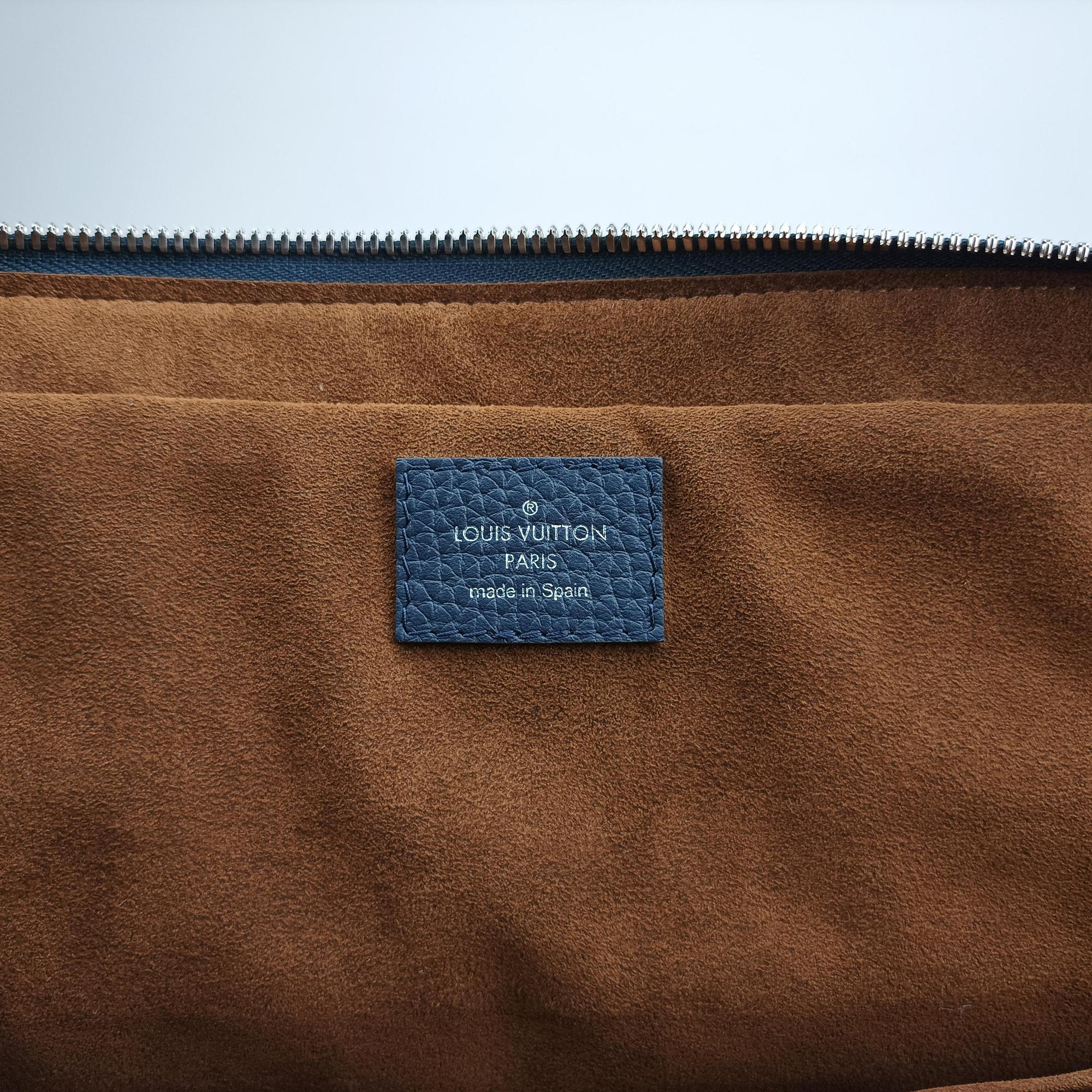 Pre-owned Louis Vuitton Armand Briefcase MM NAVY Taurillon leather M54380 shoulderbag | stylenewstar
