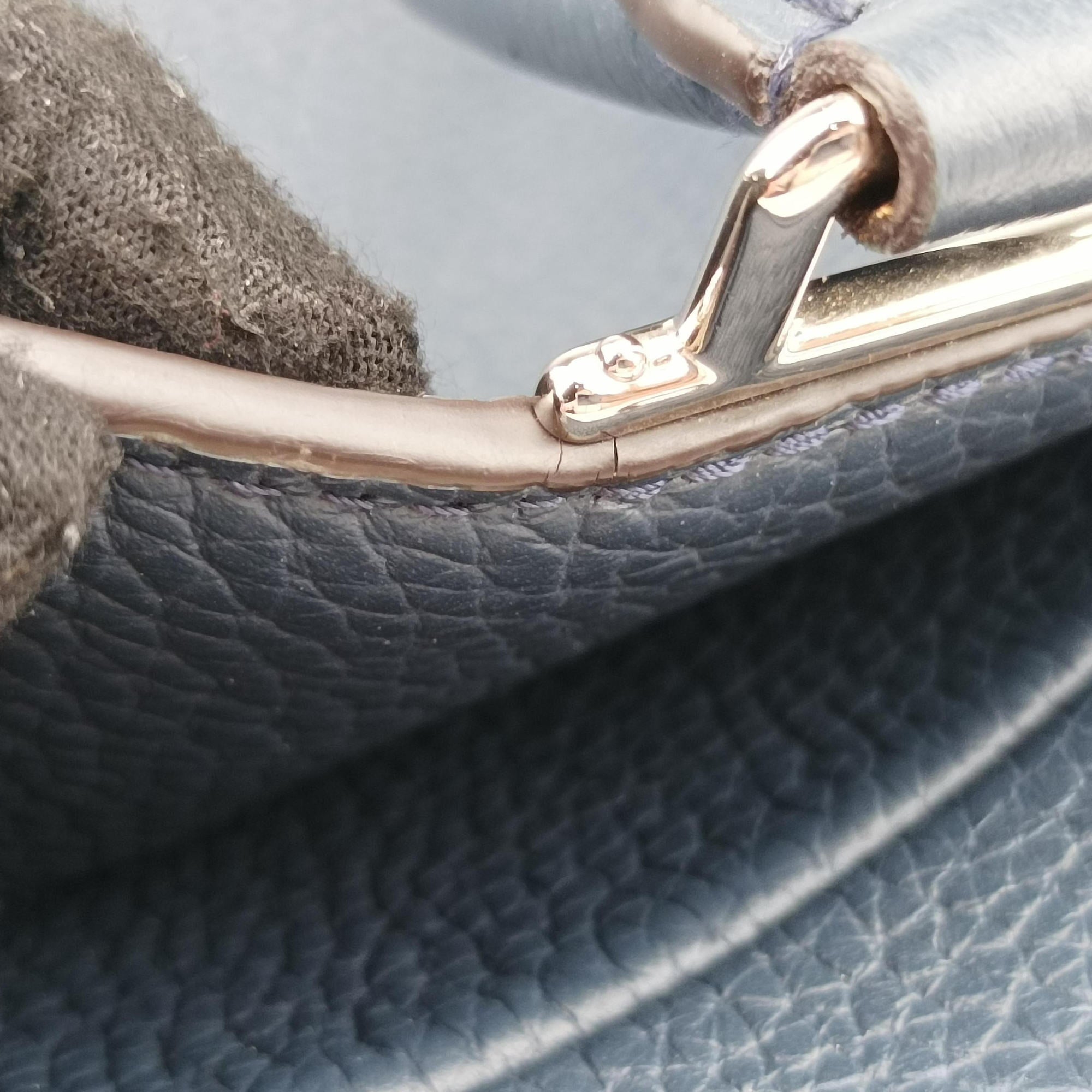 Pre-owned Louis Vuitton Armand Briefcase MM NAVY Taurillon leather M54380 shoulderbag | stylenewstar