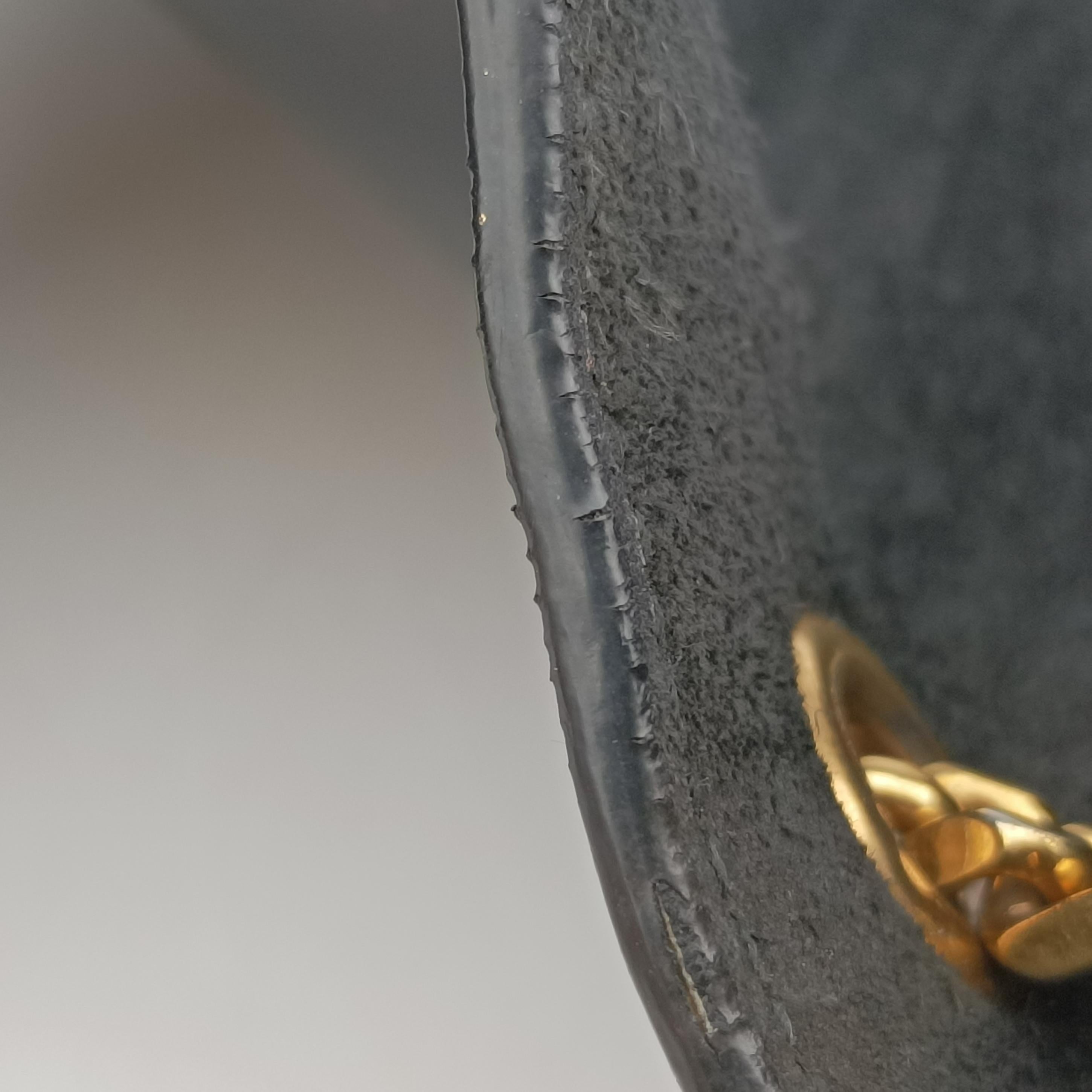 Secondhand Yves Saint Laurent KATE Black Enamel 354121 shoulderbag | stylenewstar