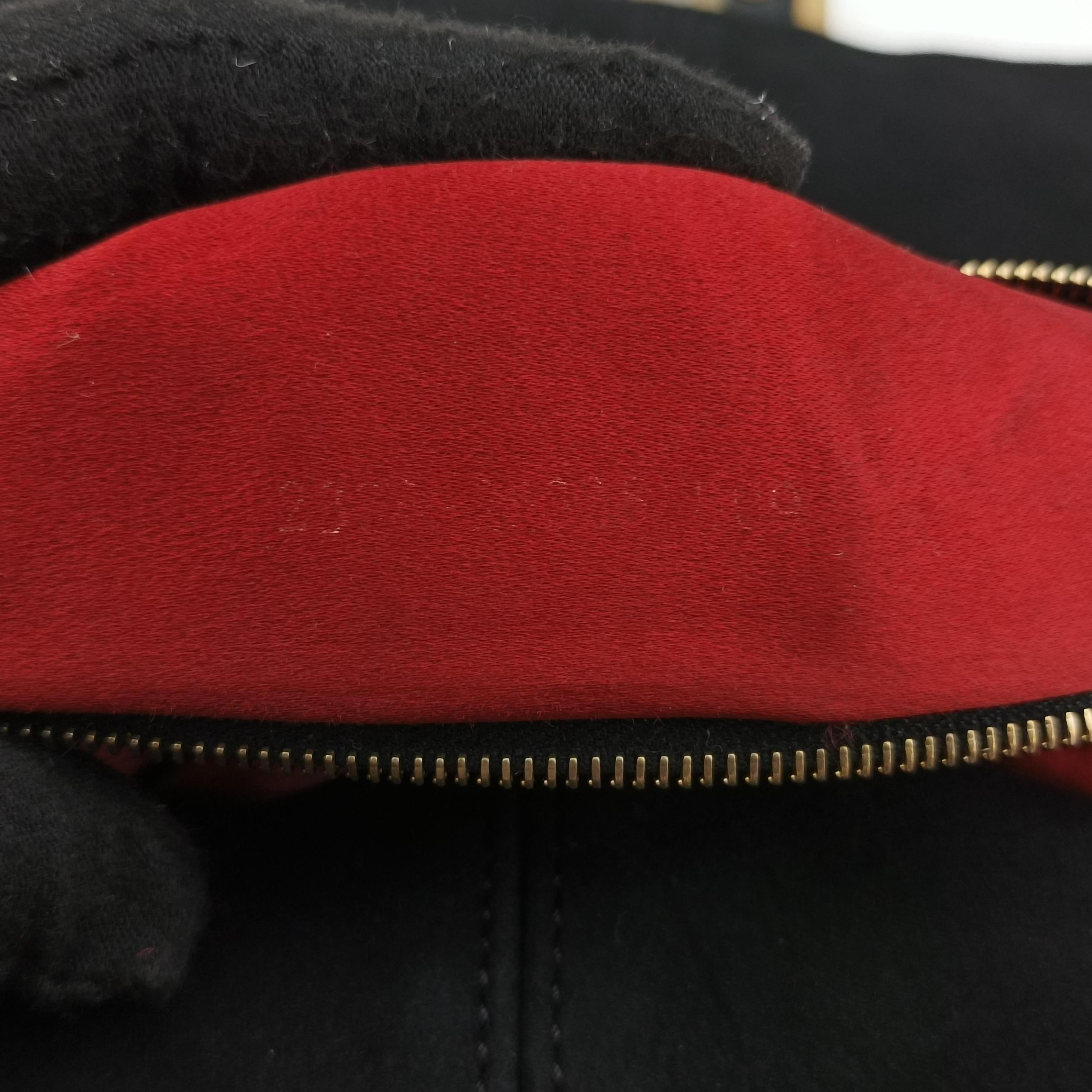Pre-owned Fendi Mamma Baguette Black suede  shoulderbag | stylenewstar