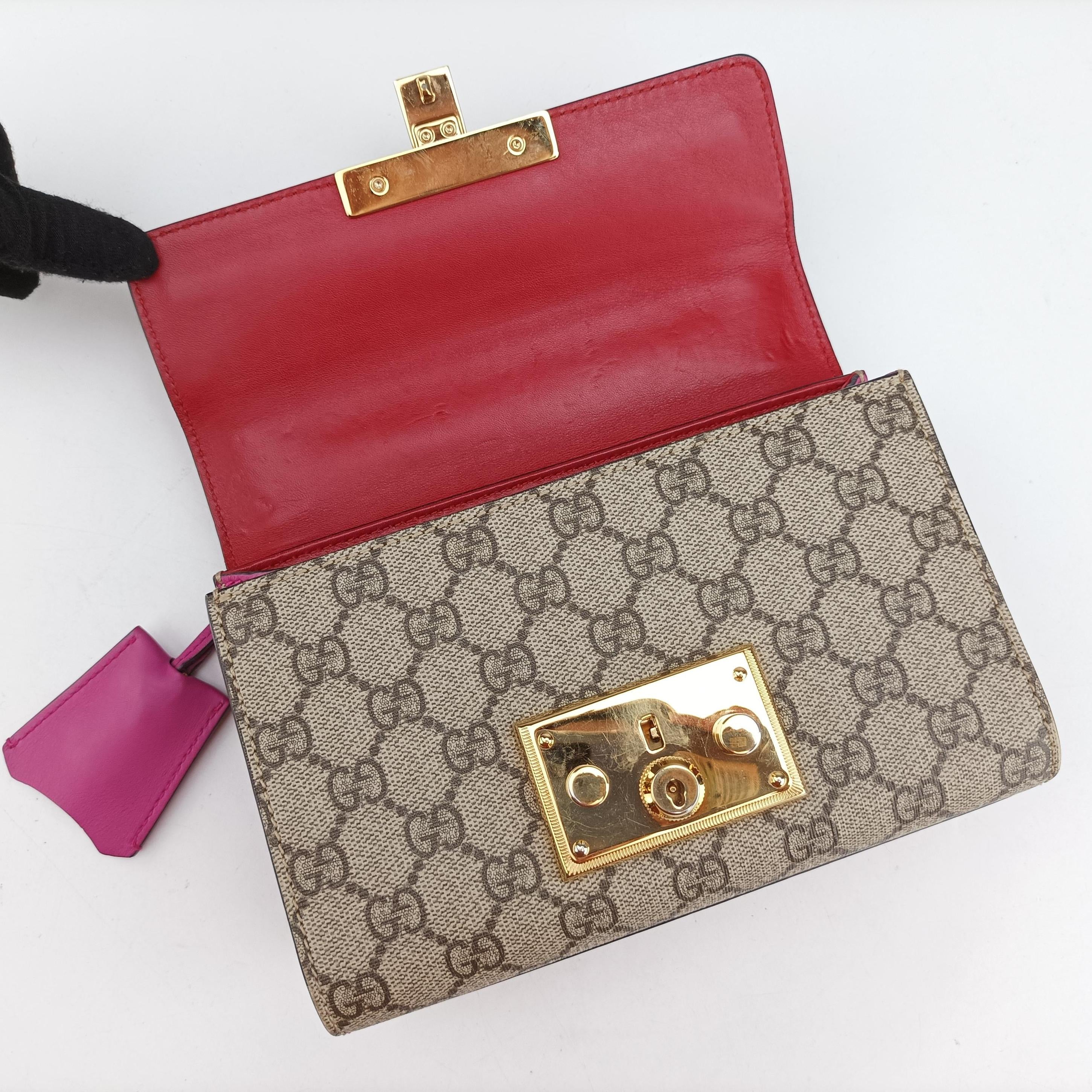 Pre-owned Gucci Padlock beige×red×pink PVC coated canvas×Leather 409487 shoulderbag | stylenewstar