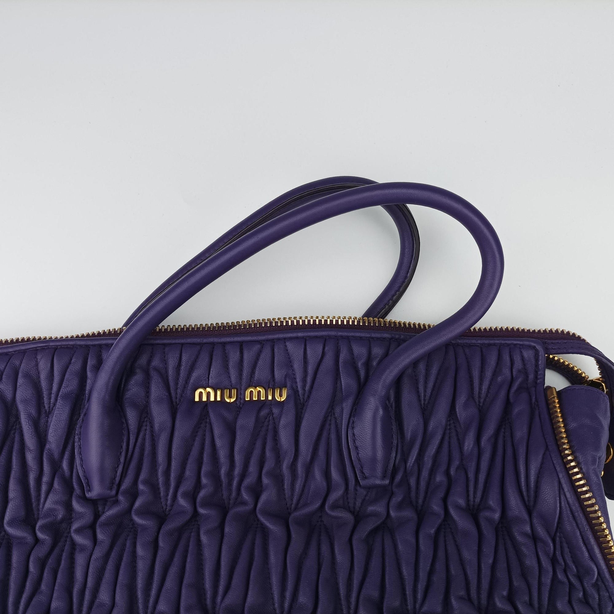 Secondhand Miu Miu Matelasse Purple leather  shoulderbag | stylenewstar