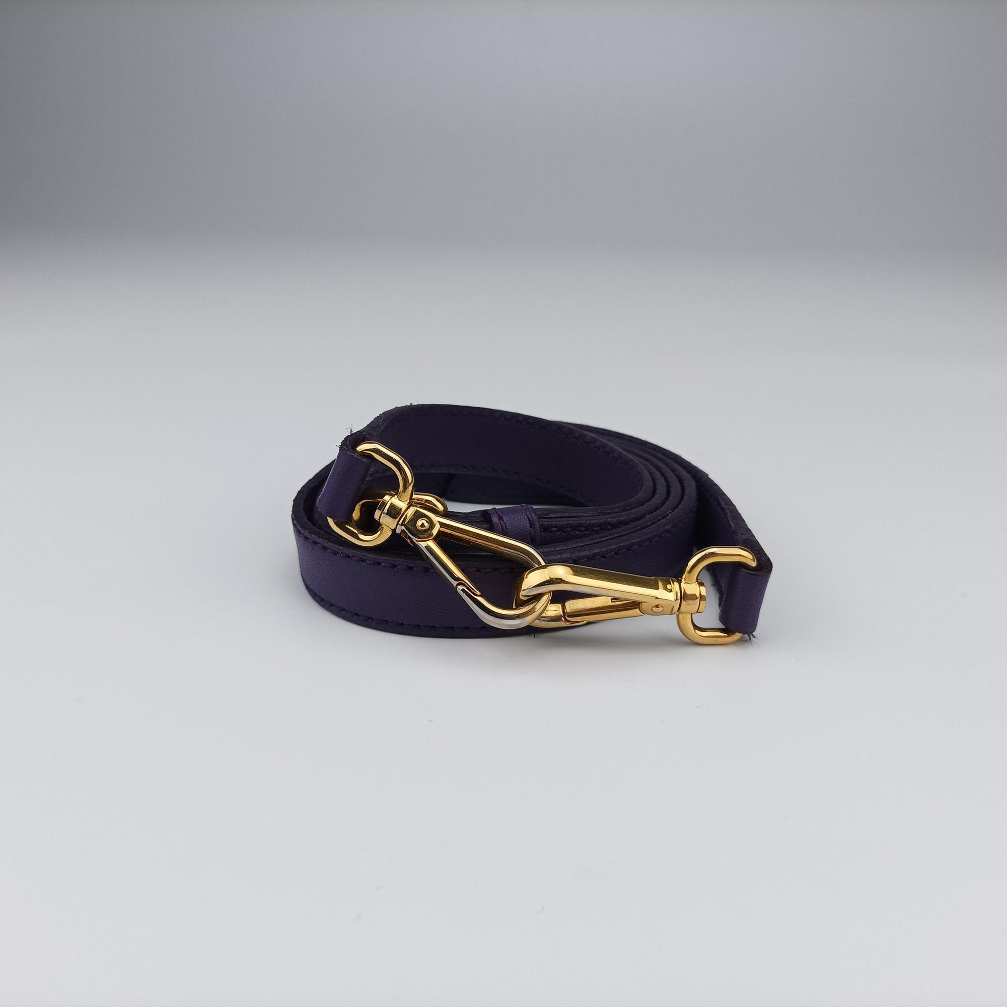 Secondhand Miu Miu Matelasse Purple leather  shoulderbag | stylenewstar