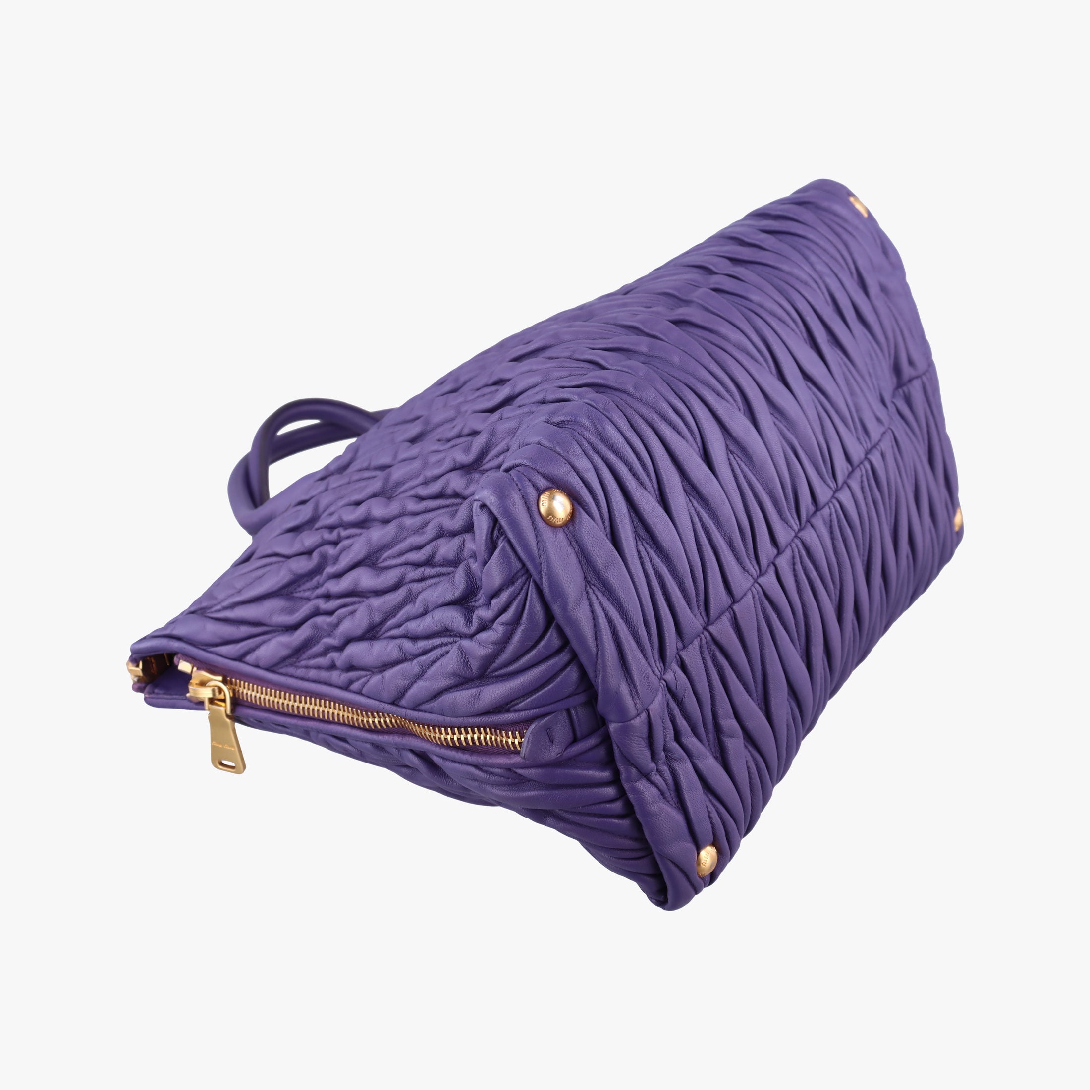 Secondhand Miu Miu Matelasse Purple leather  shoulderbag | stylenewstar