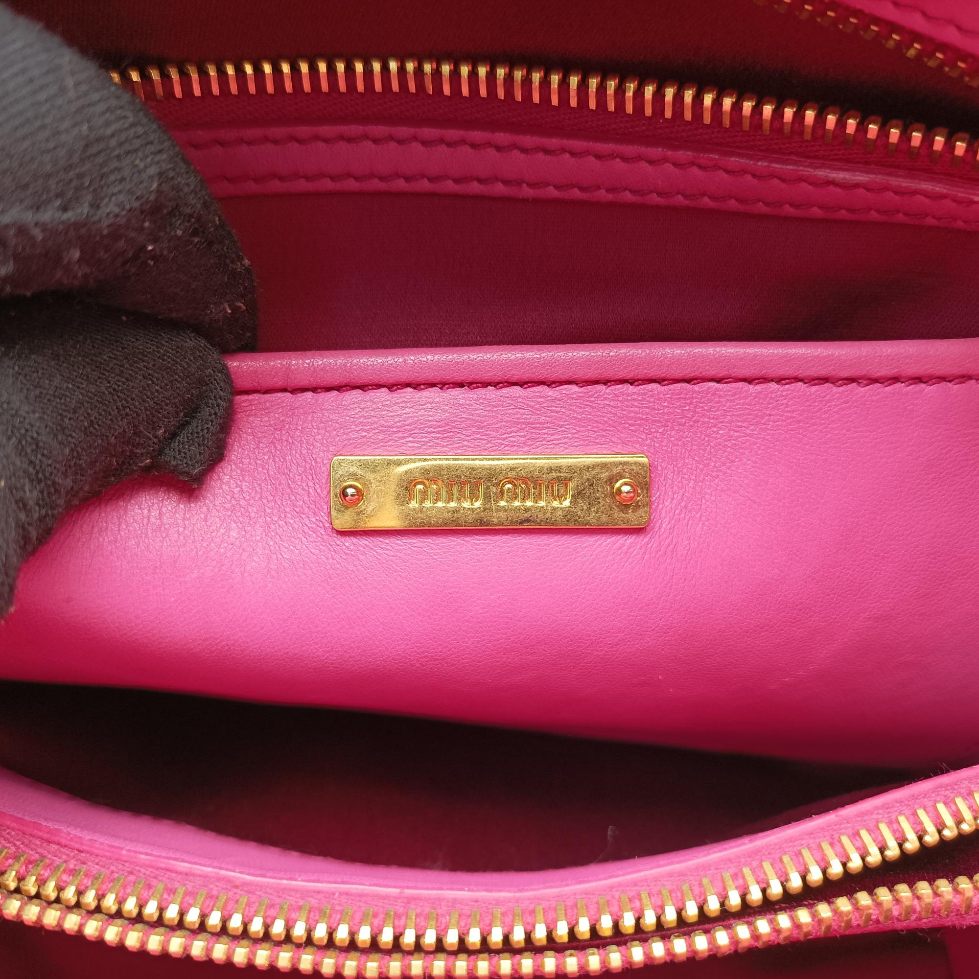 Secondhand Miu Miu Matelasse Rose lambskin  shoulderbag | stylenewstar