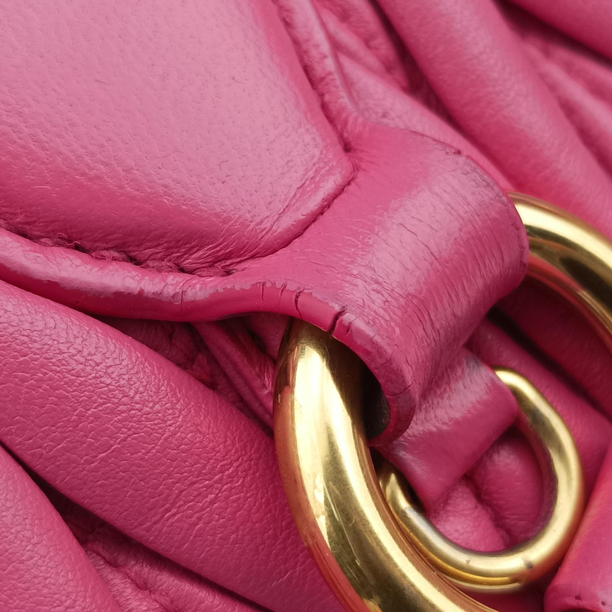 Secondhand Miu Miu Matelasse Rose lambskin  shoulderbag | stylenewstar