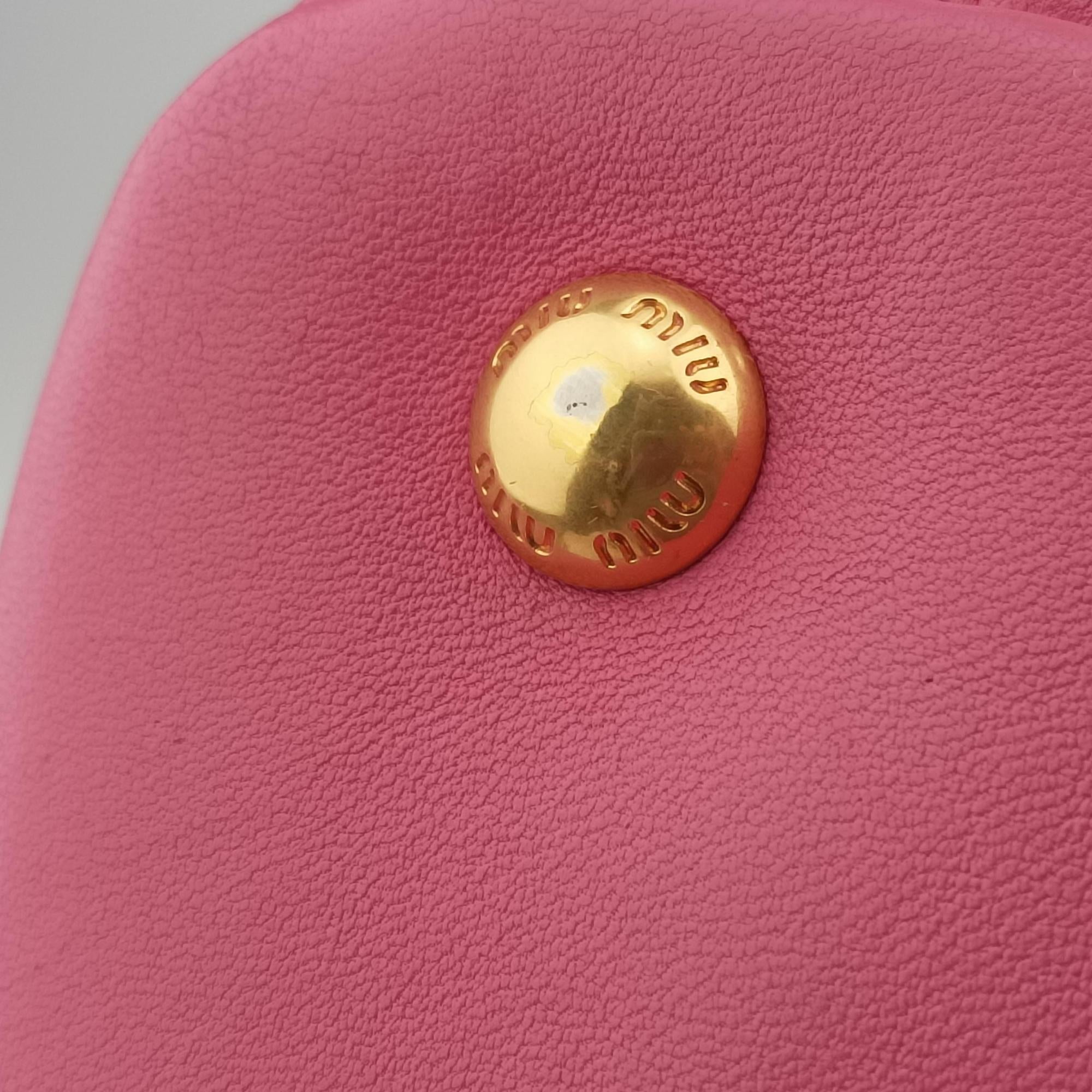 Secondhand Miu Miu Matelasse Rose lambskin  shoulderbag | stylenewstar