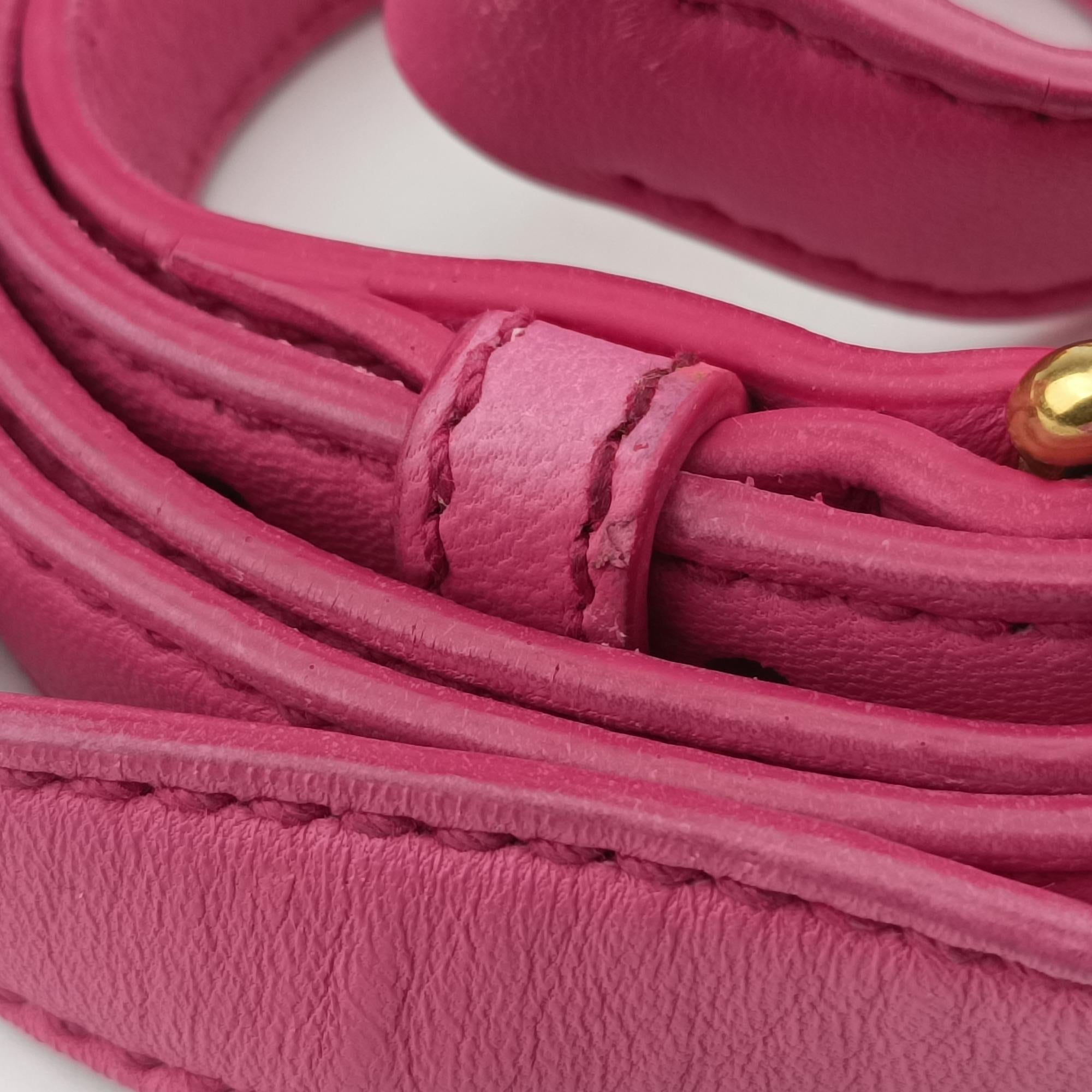 Secondhand Miu Miu Matelasse Rose lambskin  shoulderbag | stylenewstar