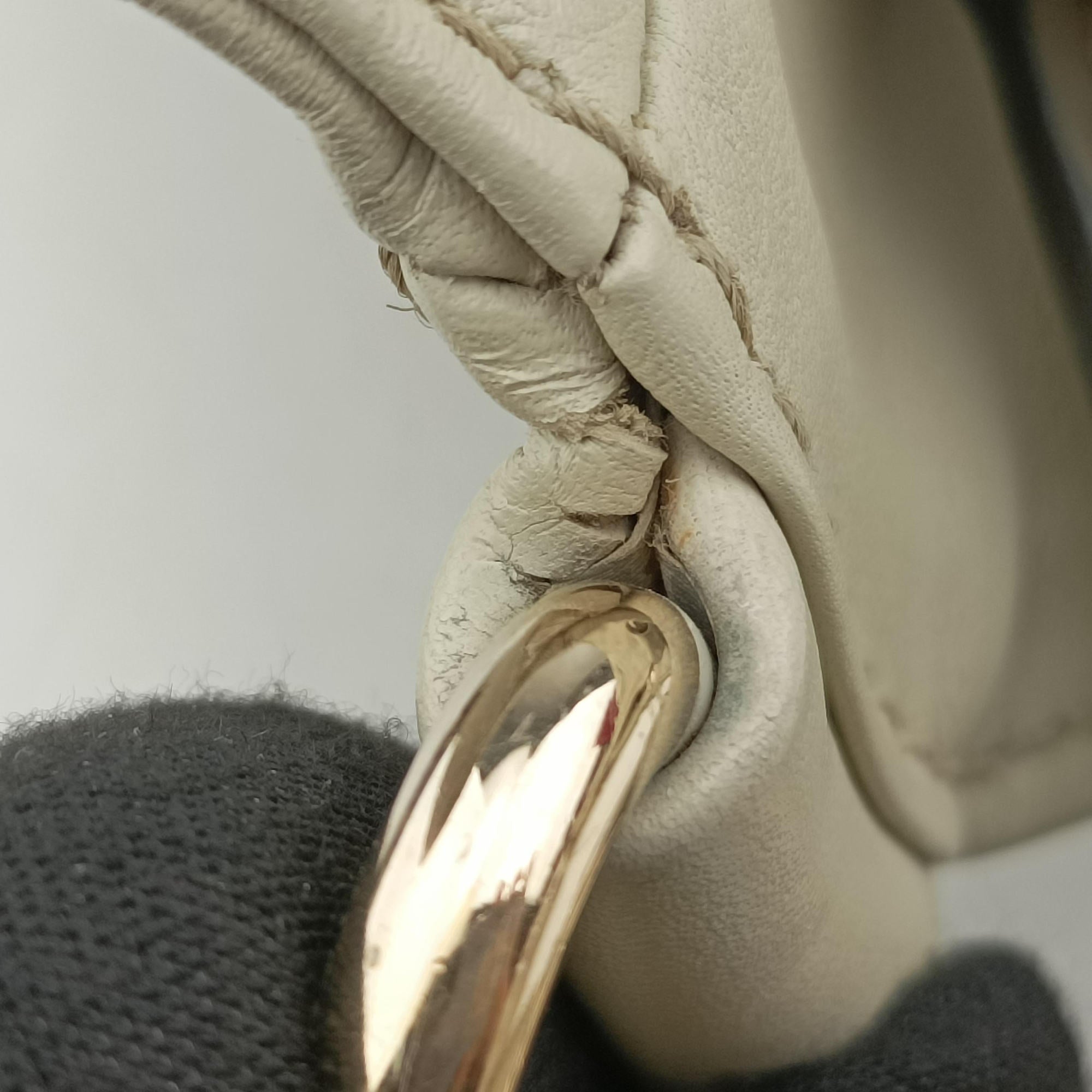 Pre-owned Gucci Charlotte White Leather 203504 handbag | stylenewstar