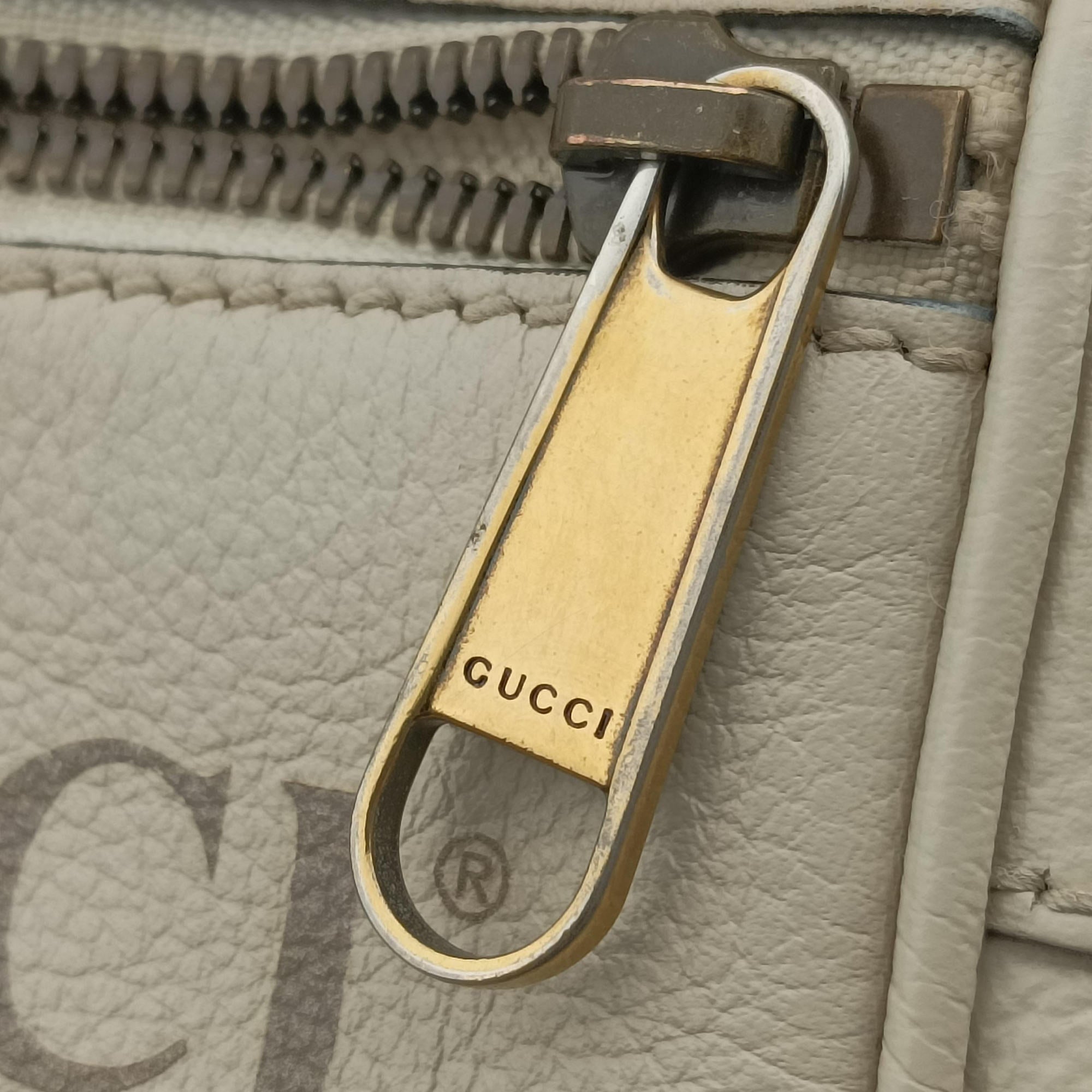 Pre-owned Gucci Print Messenger White Leather 574803 shoulderbag | stylenewstar