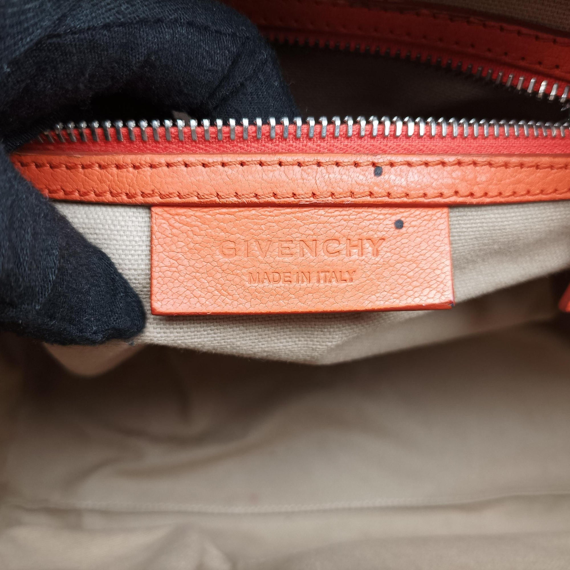 Pre-owned Givenchy Antigona Orange Leather  shoulderbag | stylenewstar