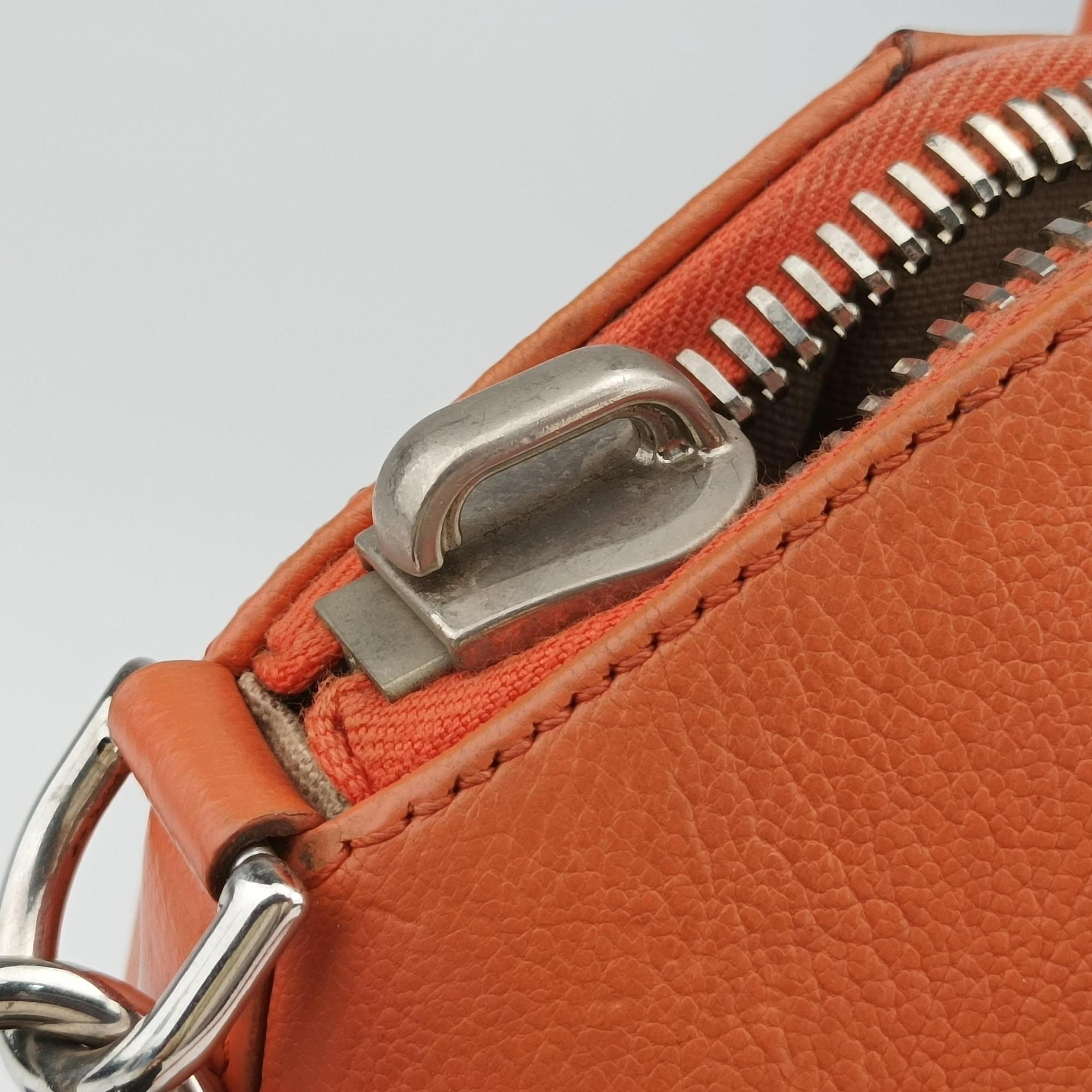 Pre-owned Givenchy Antigona Orange Leather  shoulderbag | stylenewstar