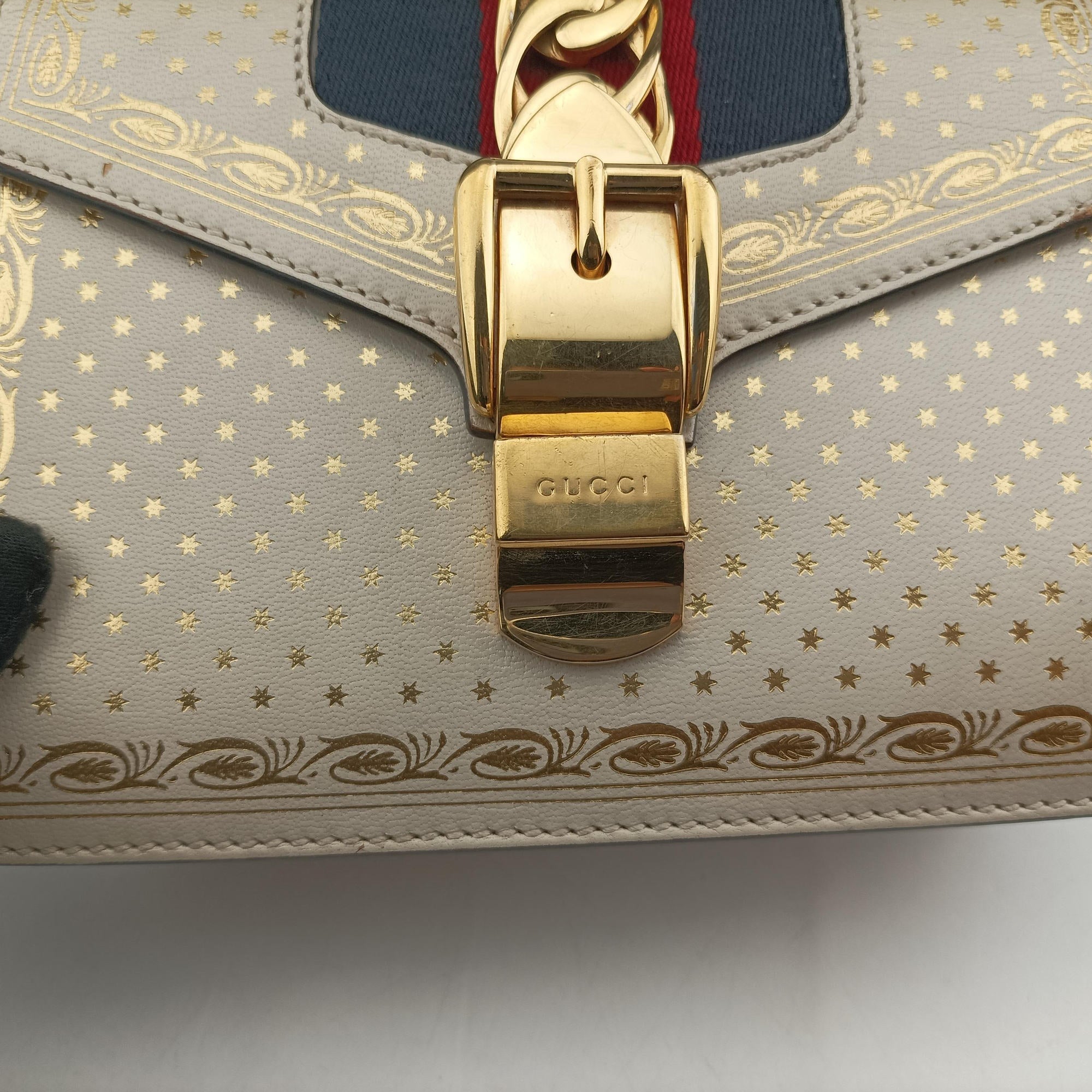 Pre-owned Gucci Sylvie White Leather 470270 shoulderbag | stylenewstar