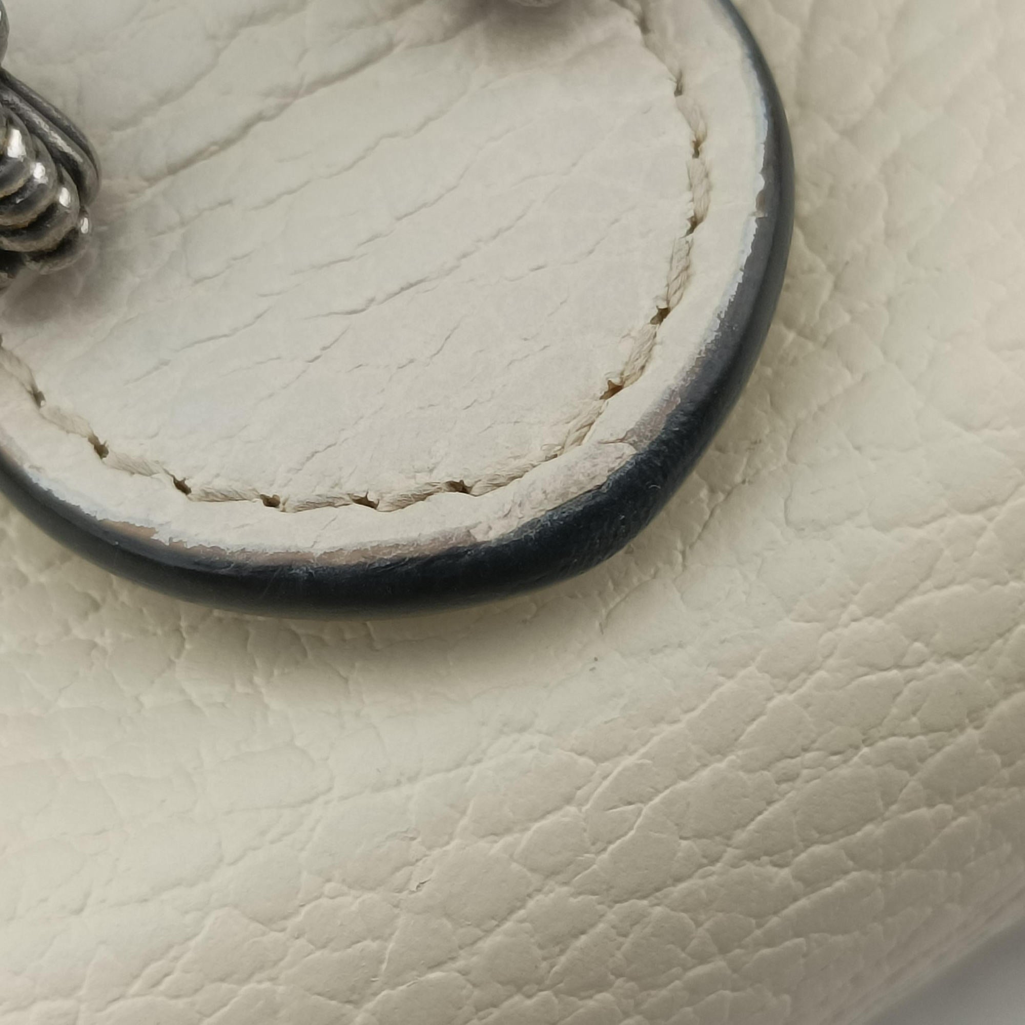 Pre-owned Gucci Dionysus White Leather 401231 shoulderbag | stylenewstar
