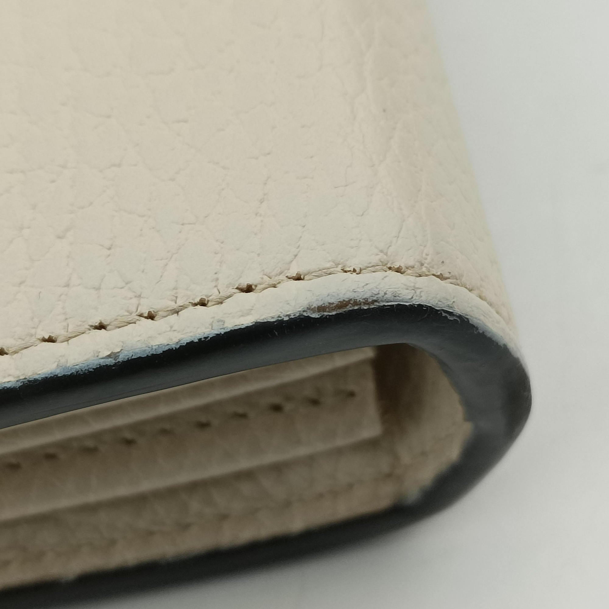 Pre-owned Gucci Dionysus White Leather 401231 shoulderbag | stylenewstar