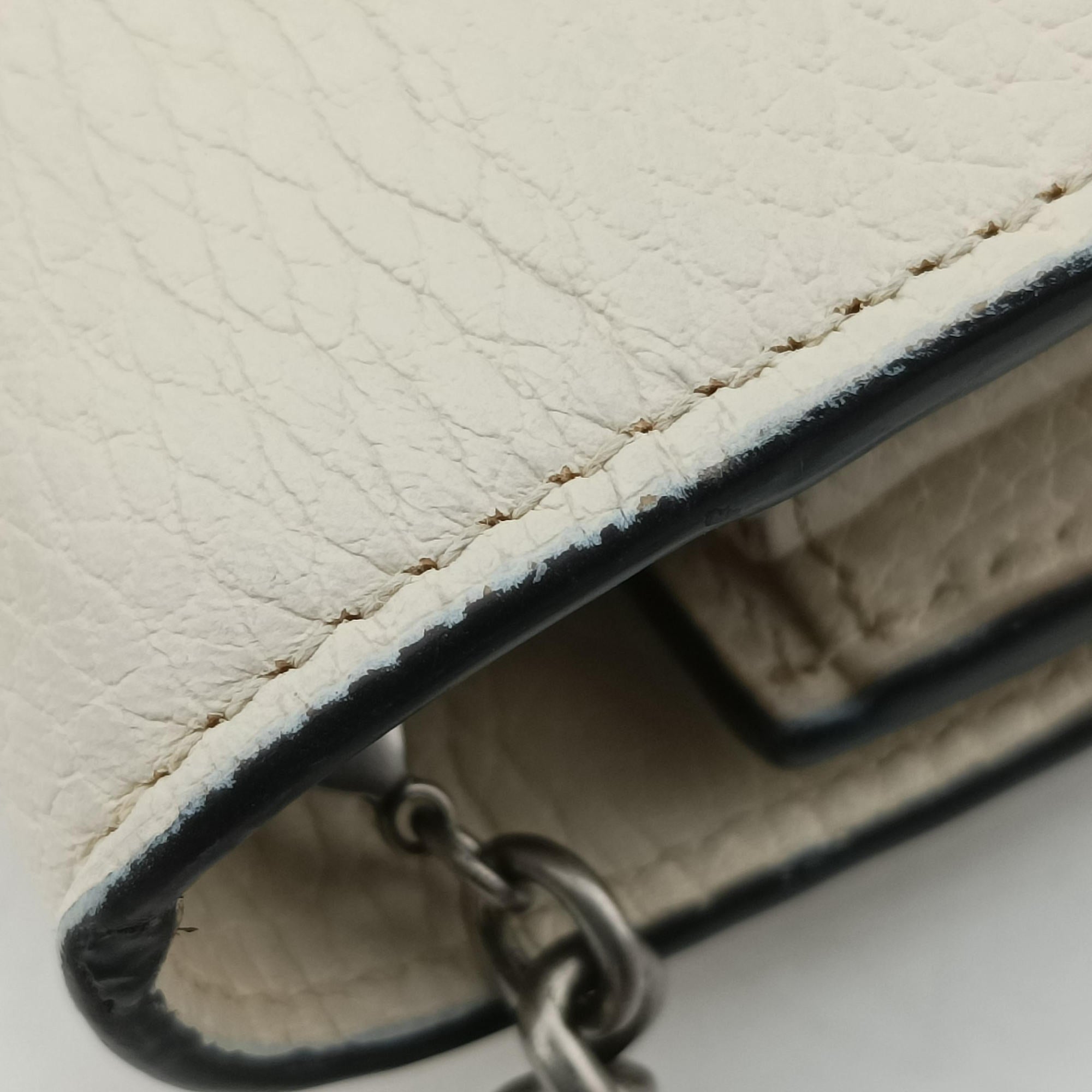 Pre-owned Gucci Dionysus White Leather 401231 shoulderbag | stylenewstar