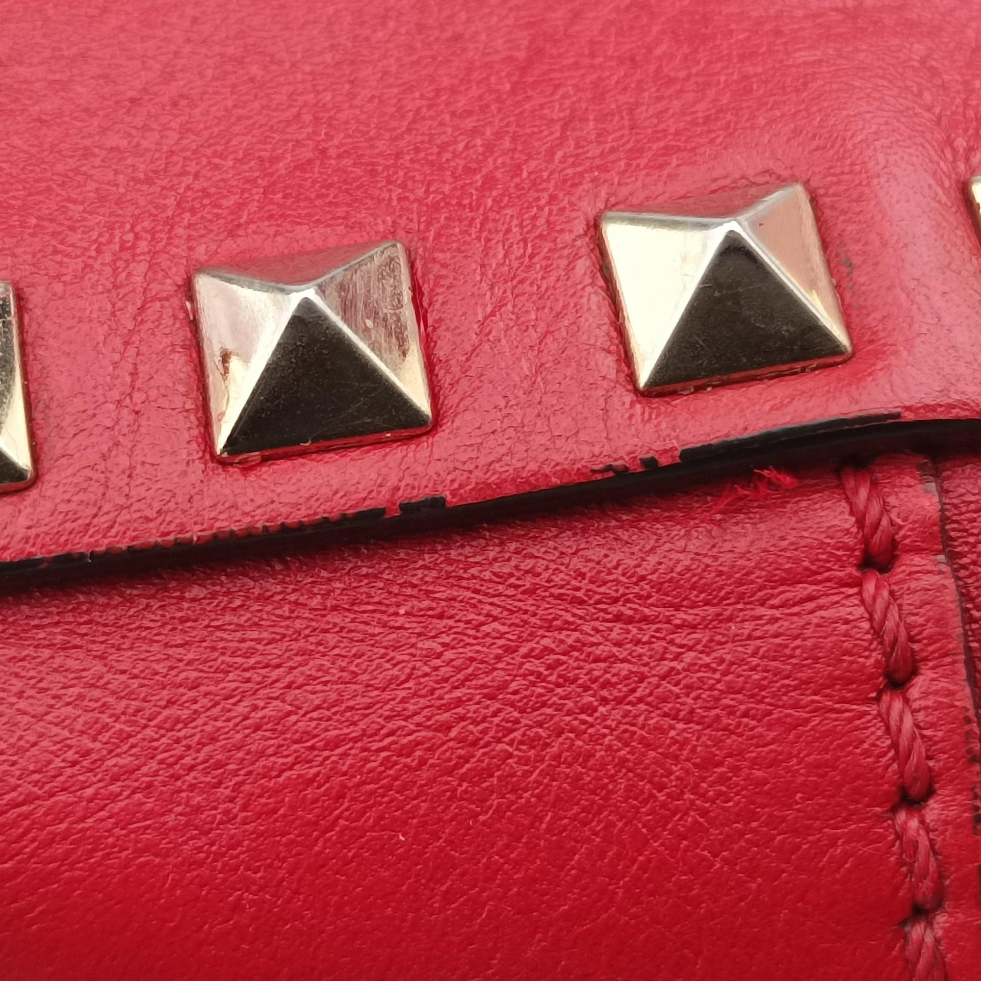 Pre-owned Valentino Rockstud Red Leather  shoulderbag | stylenewstar