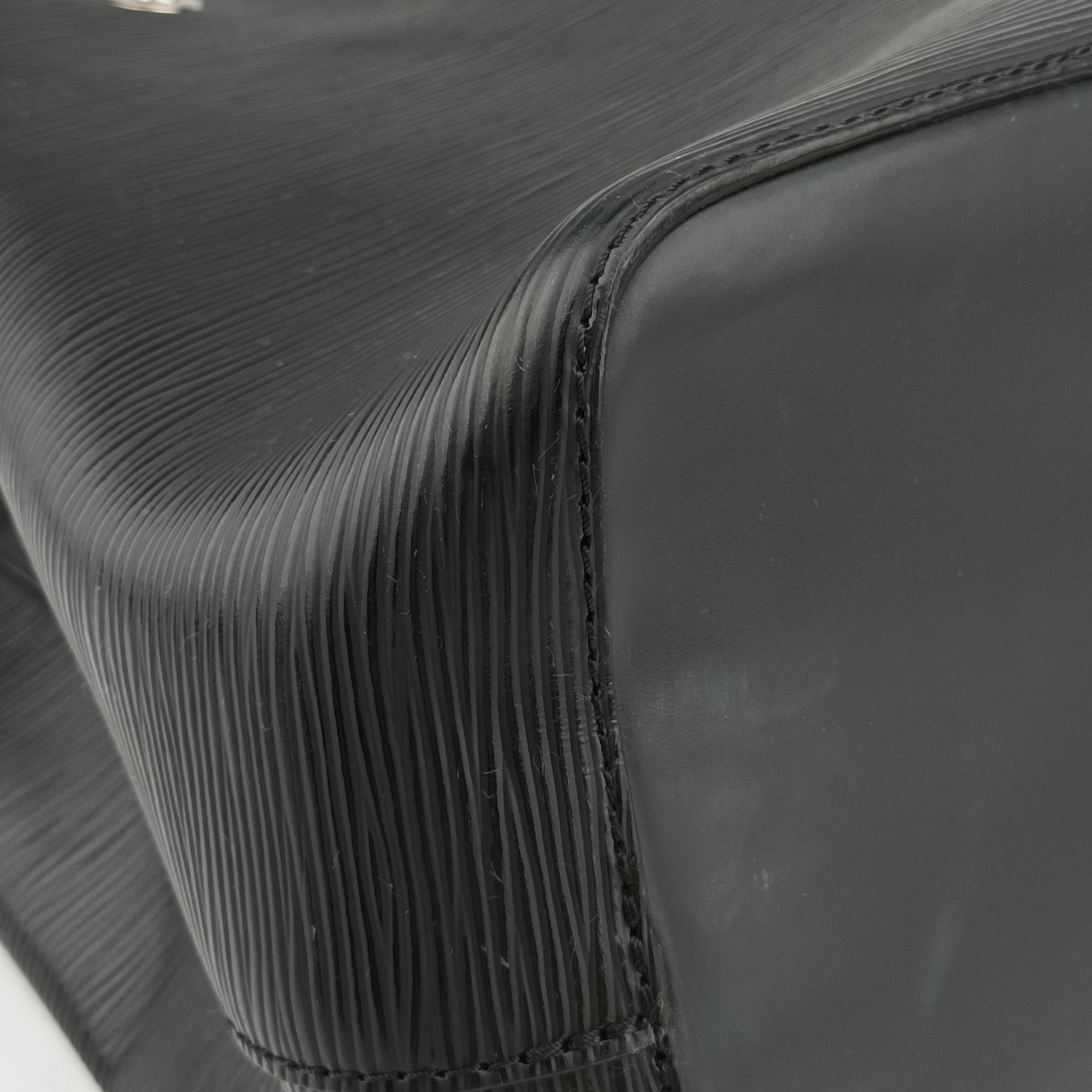 Secondhand Louis Vuitton Neonoe Noir Epi M54366 shoulderbag | stylenewstar