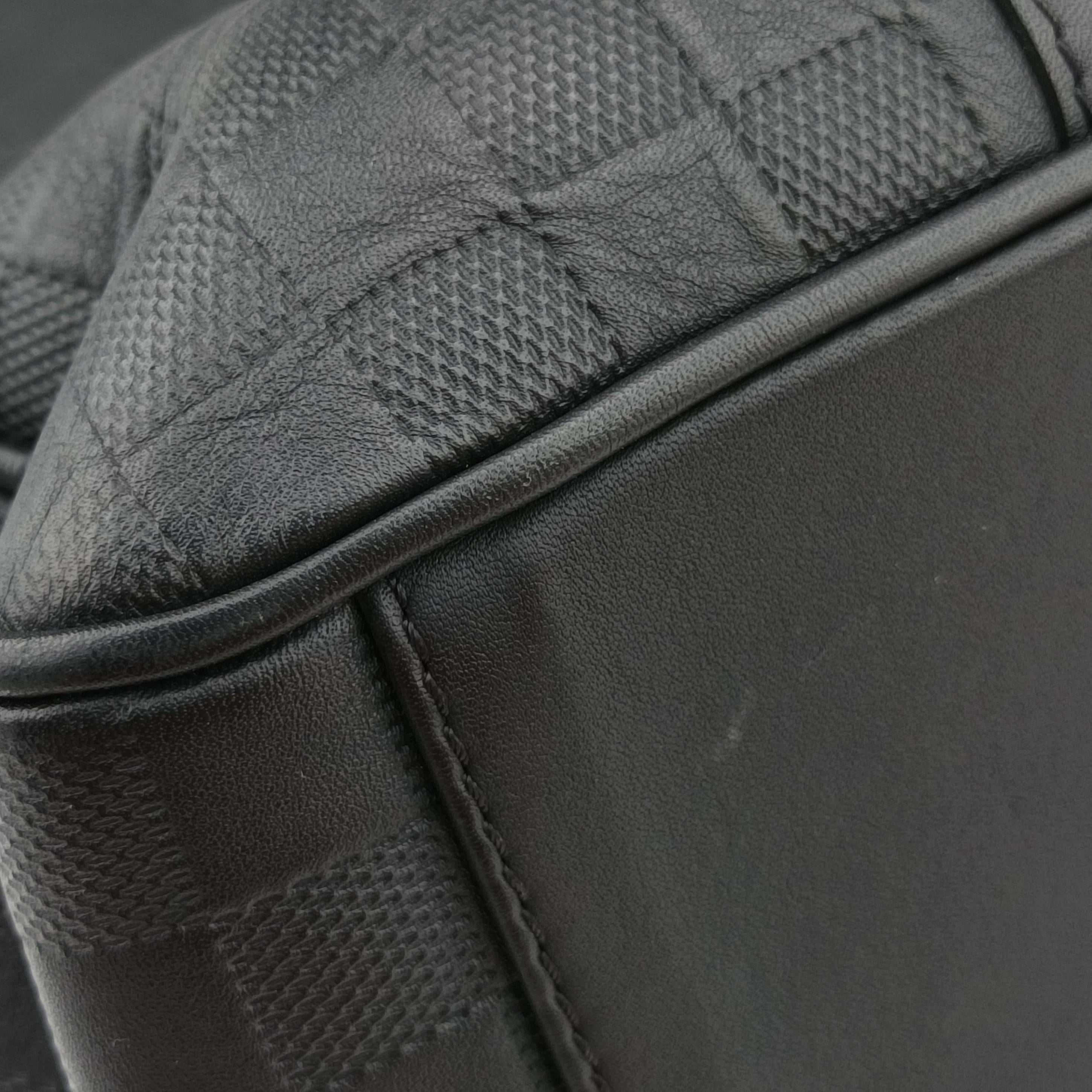 Pre-owned Louis Vuitton TADAO PM Noir Damier Graphite N51192 handbag | stylenewstar