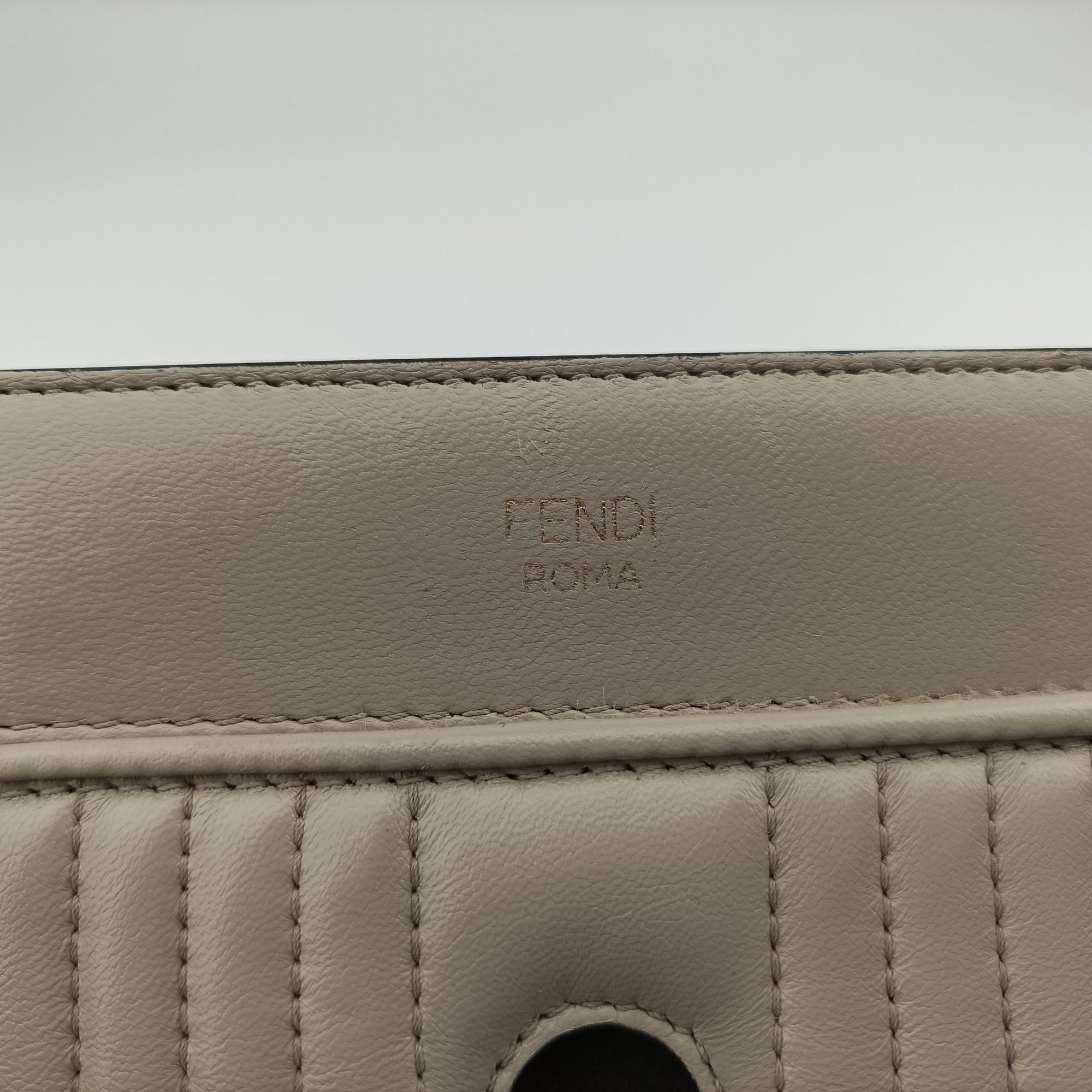 Pre-owned Fendi Dotcom Click Small Beige Leather 8BN299 shoulderbag | stylenewstar