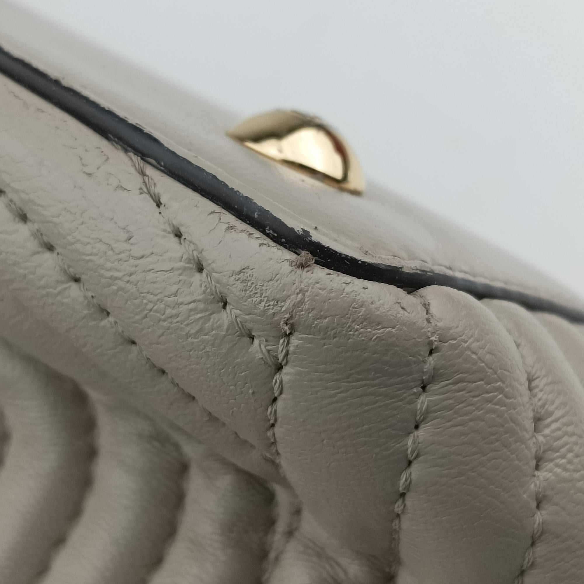 Pre-owned Fendi Dotcom Click Small Beige Leather 8BN299 shoulderbag | stylenewstar