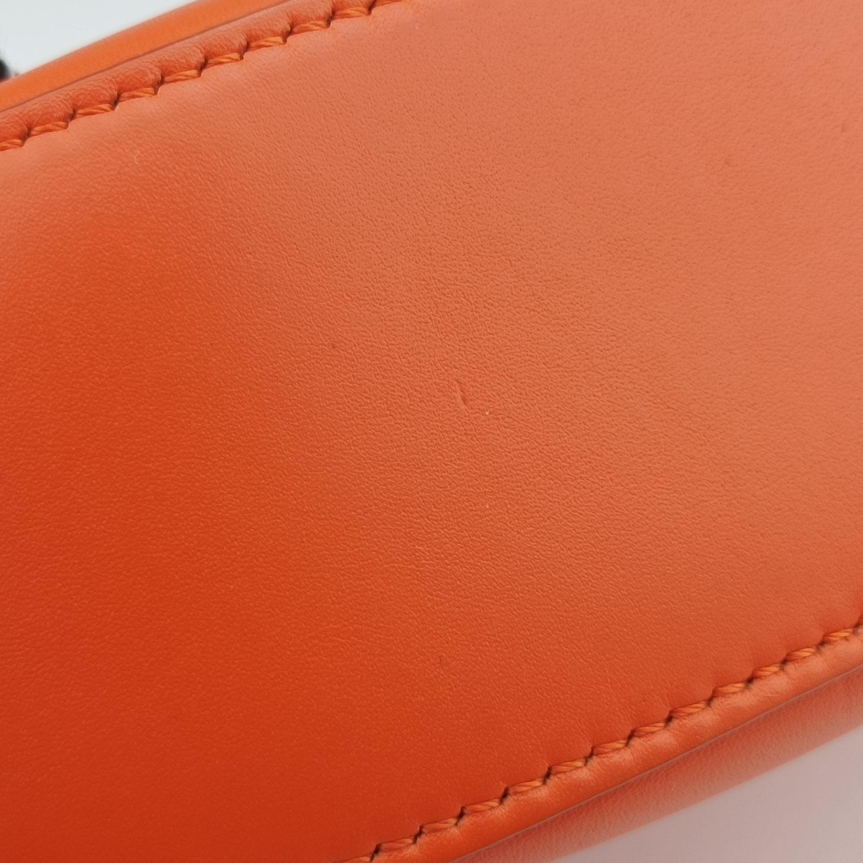 Vintage Loewe Luna Orange leather A923PM1X01 shoulderbag | stylenewstar
