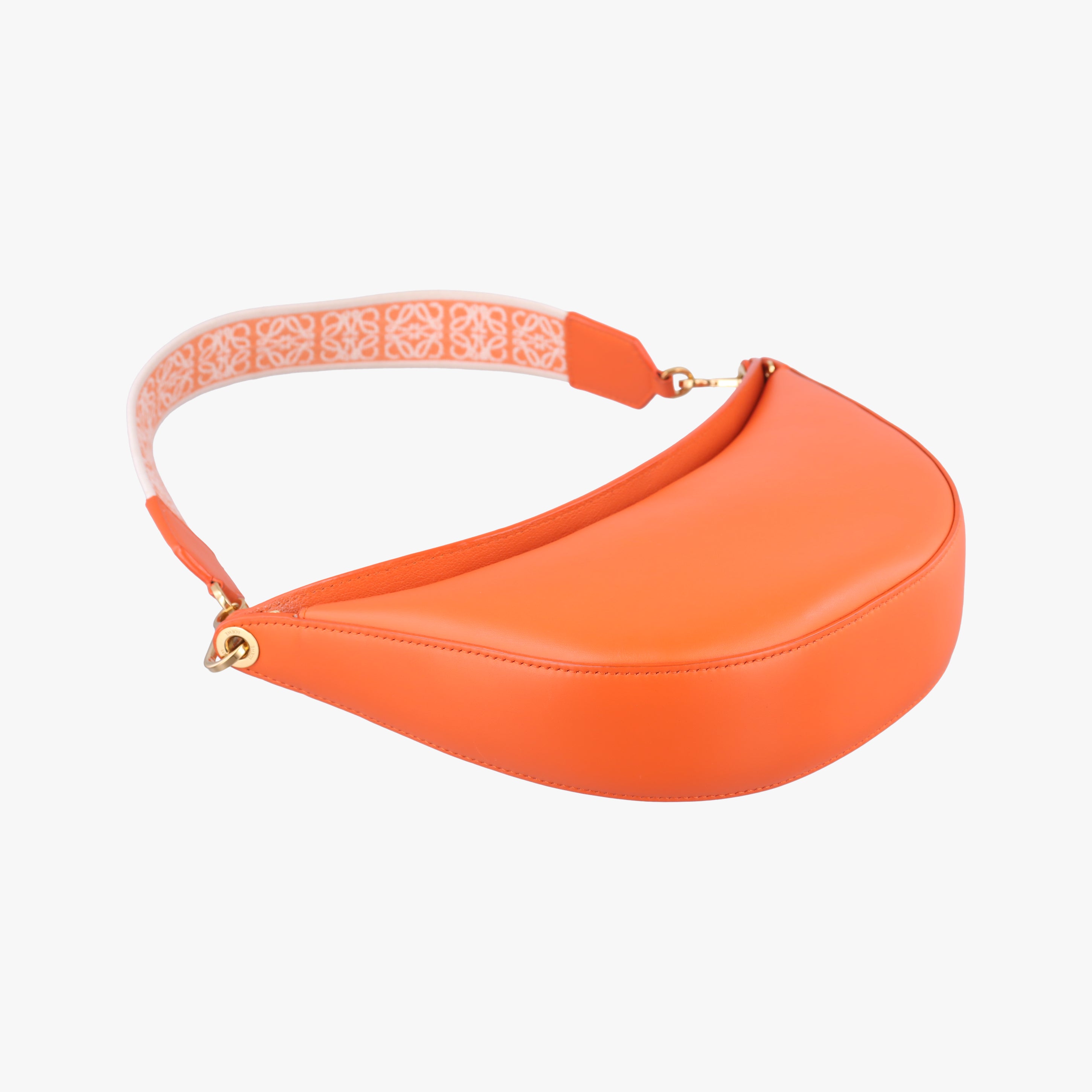 Vintage Loewe Luna Orange leather A923PM1X01 shoulderbag | stylenewstar