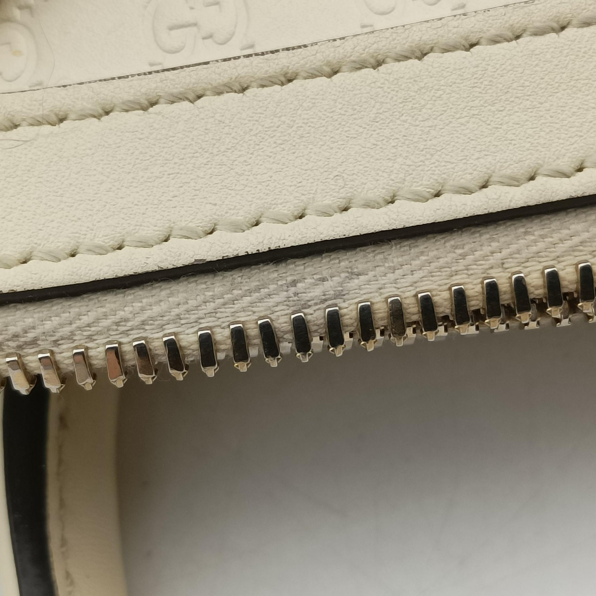 Pre-owned Gucci Microguccissima White Leather 449654 shoulderbag | stylenewstar