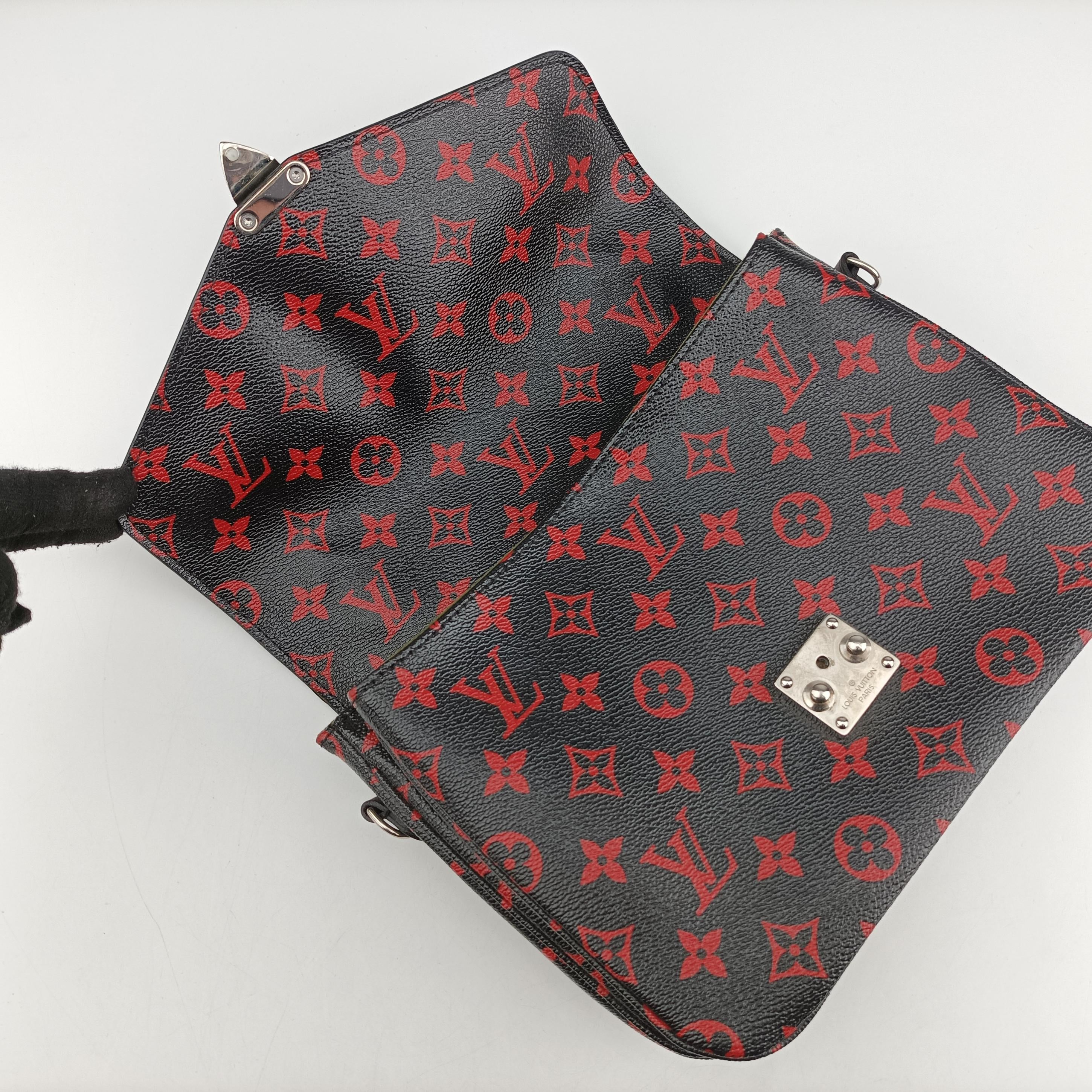 Secondhand Louis Vuitton Pochette Metis MM Noir×ROUGE Monogram Infrarouge M41462 shoulderbag | stylenewstar