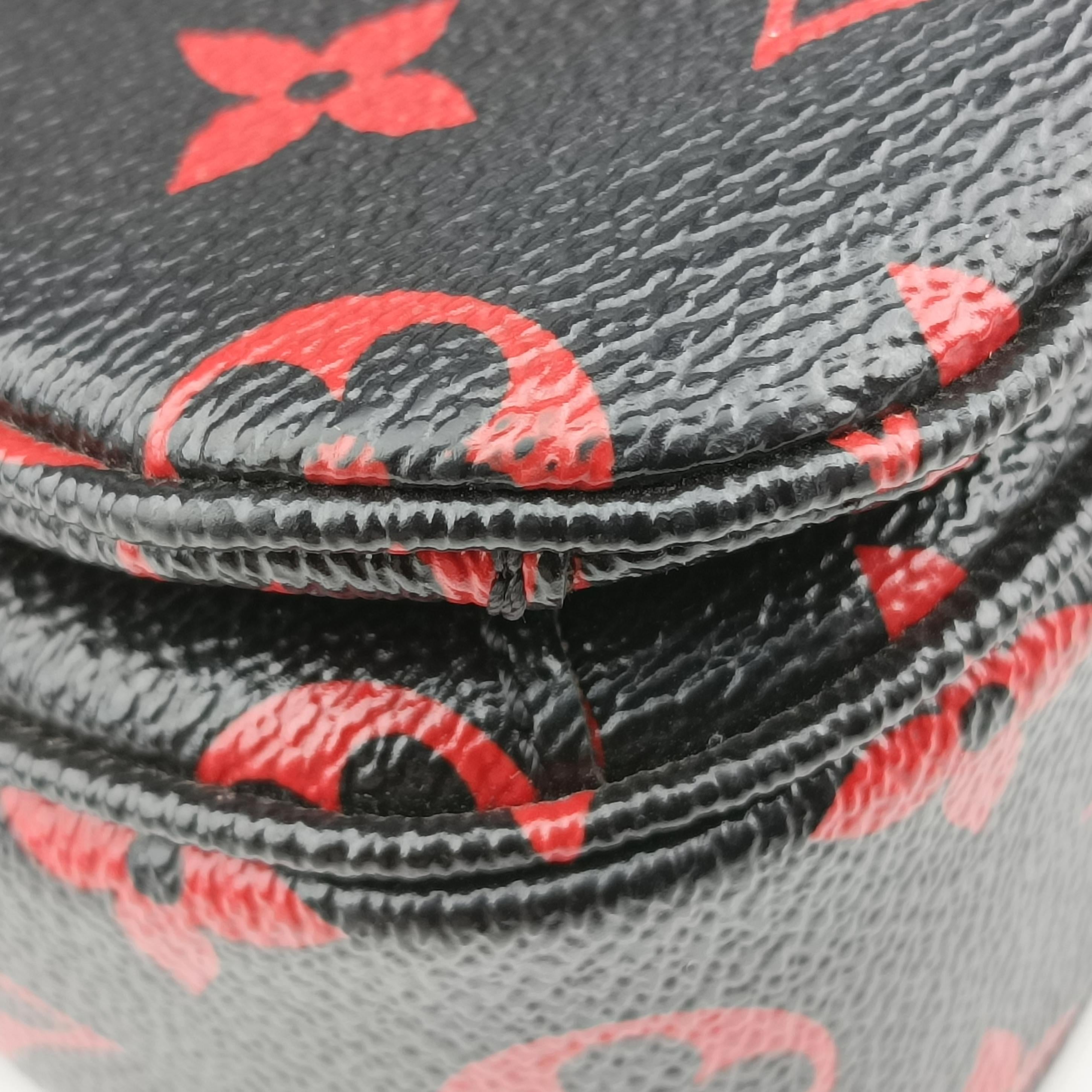Secondhand Louis Vuitton Pochette Metis MM Noir×ROUGE Monogram Infrarouge M41462 shoulderbag | stylenewstar