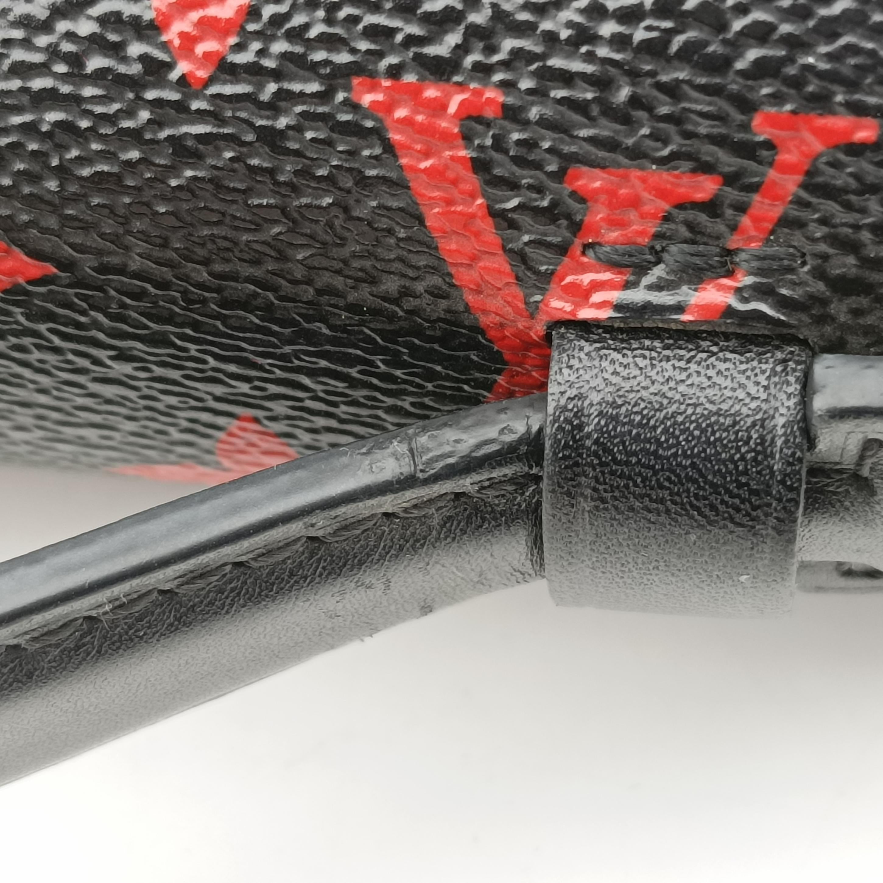 Secondhand Louis Vuitton Pochette Metis MM Noir×ROUGE Monogram Infrarouge M41462 shoulderbag | stylenewstar