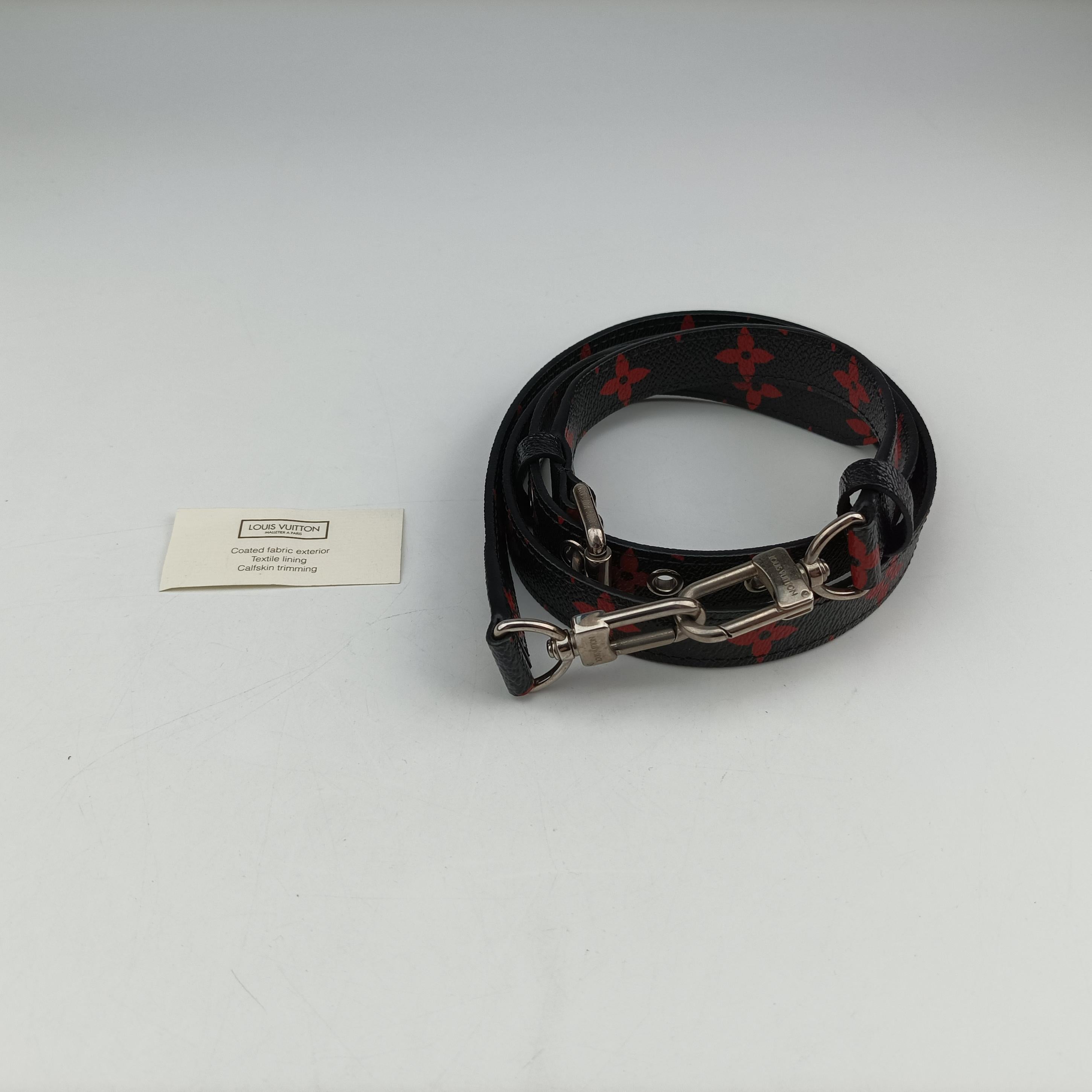 Secondhand Louis Vuitton Pochette Metis MM Noir×ROUGE Monogram Infrarouge M41462 shoulderbag | stylenewstar