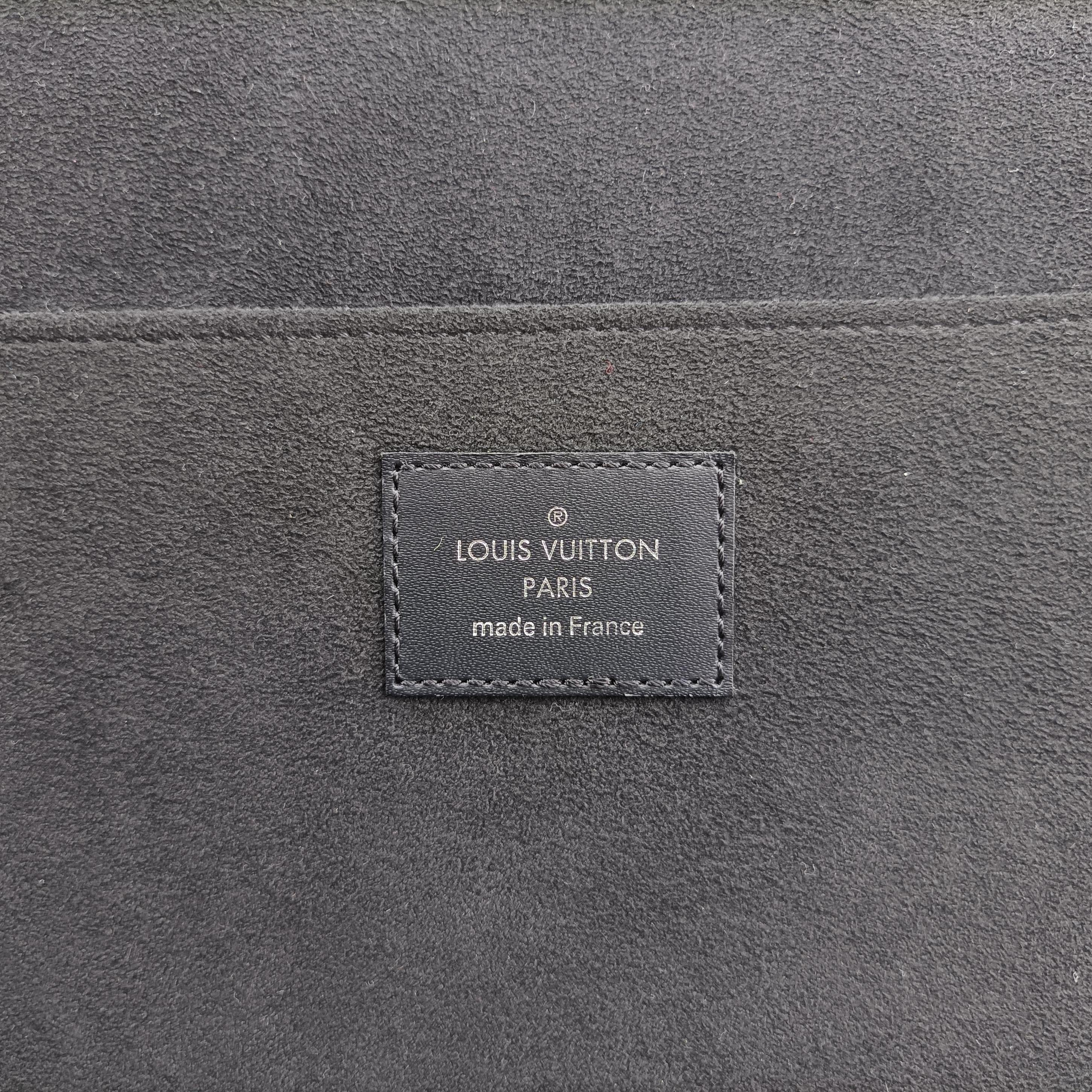Pre-owned Louis Vuitton Pochette Jour GM Noir epi M67754 clutchbag | stylenewstar