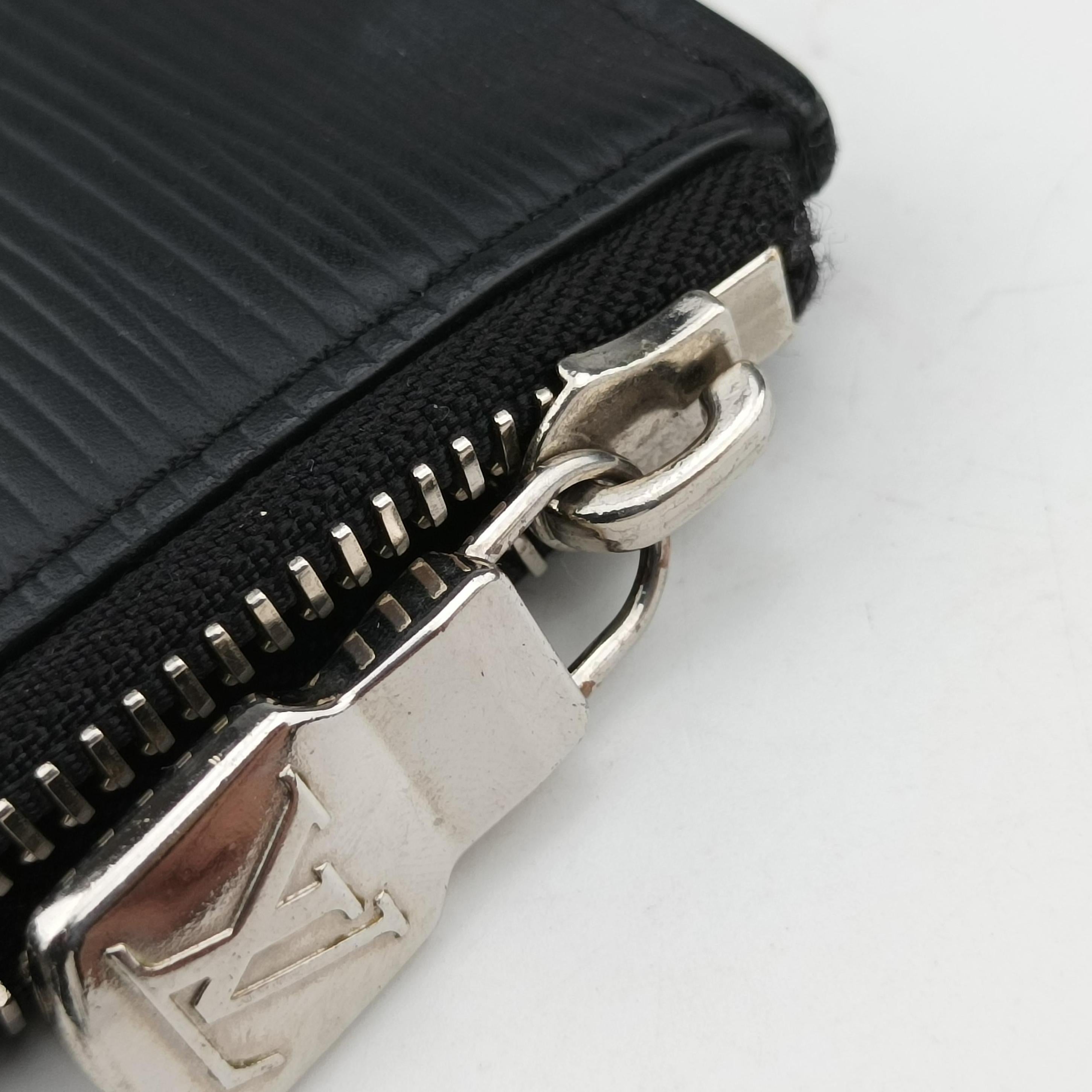 Pre-owned Louis Vuitton Pochette Jour GM Noir epi M67754 clutchbag | stylenewstar